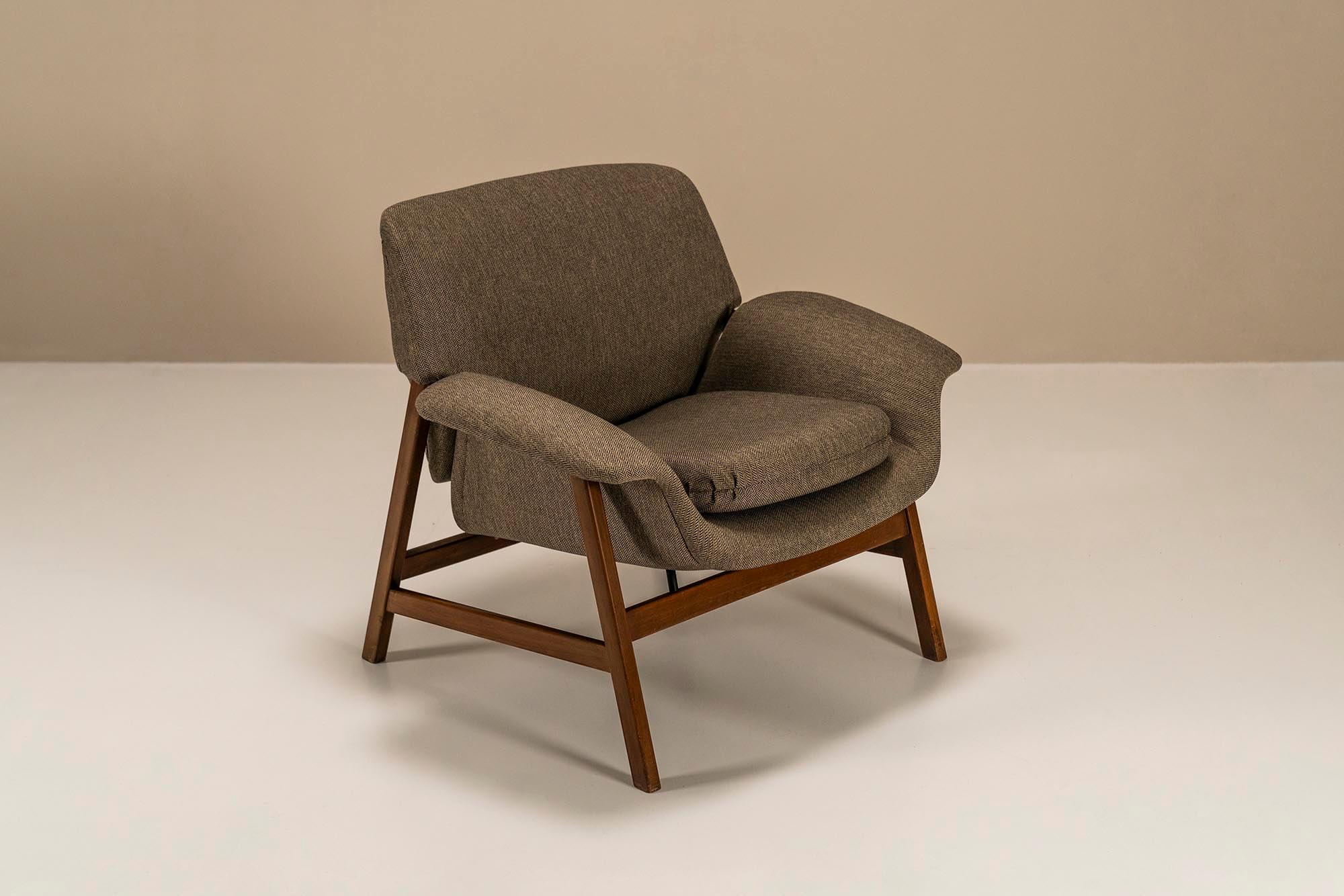 Lounge Chair Model 849 By Gianfranco Frattini For Cassina, Italy 1950s For Sale 3