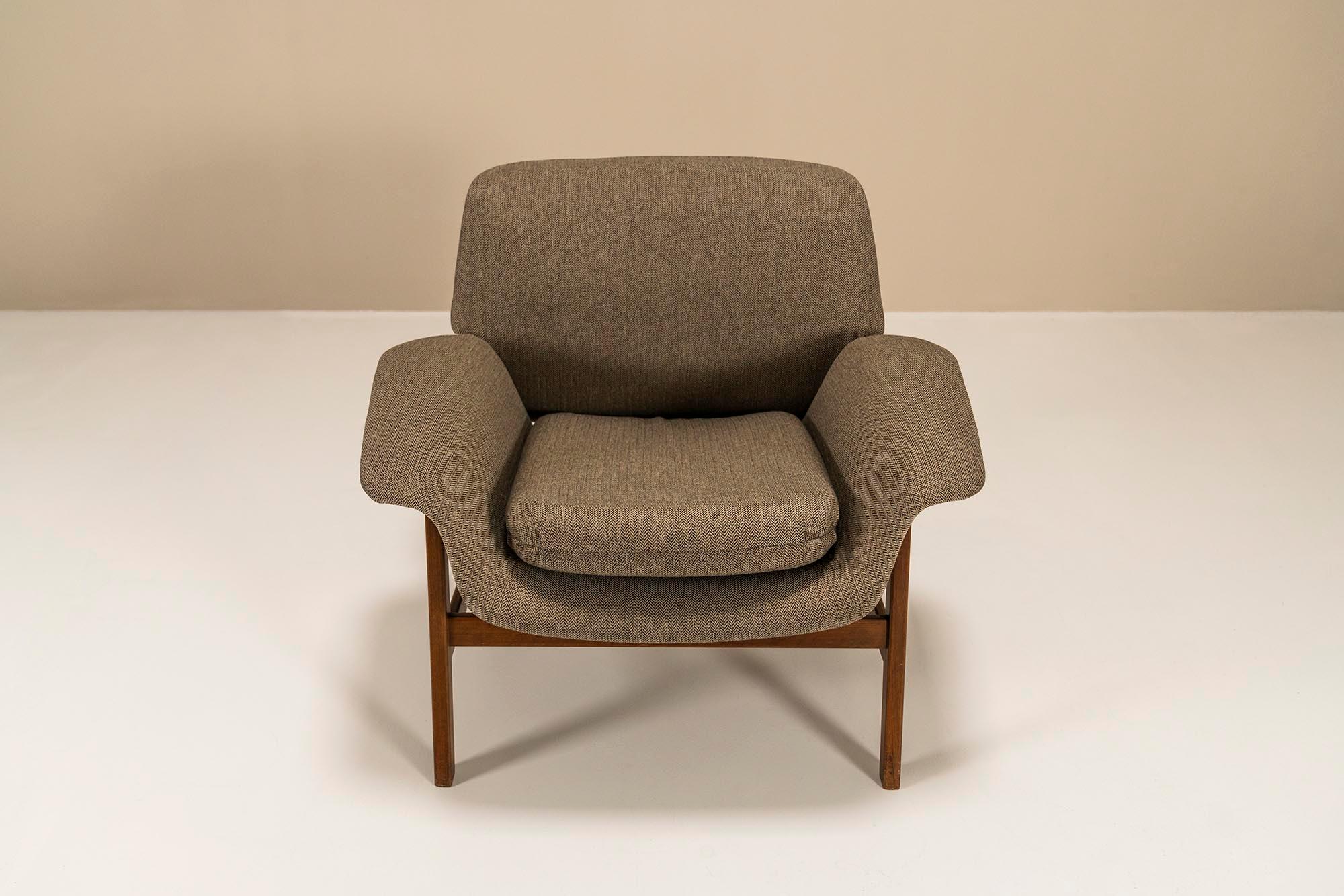 Fabric Lounge Chair Model 849 By Gianfranco Frattini For Cassina, Italy 1950s For Sale