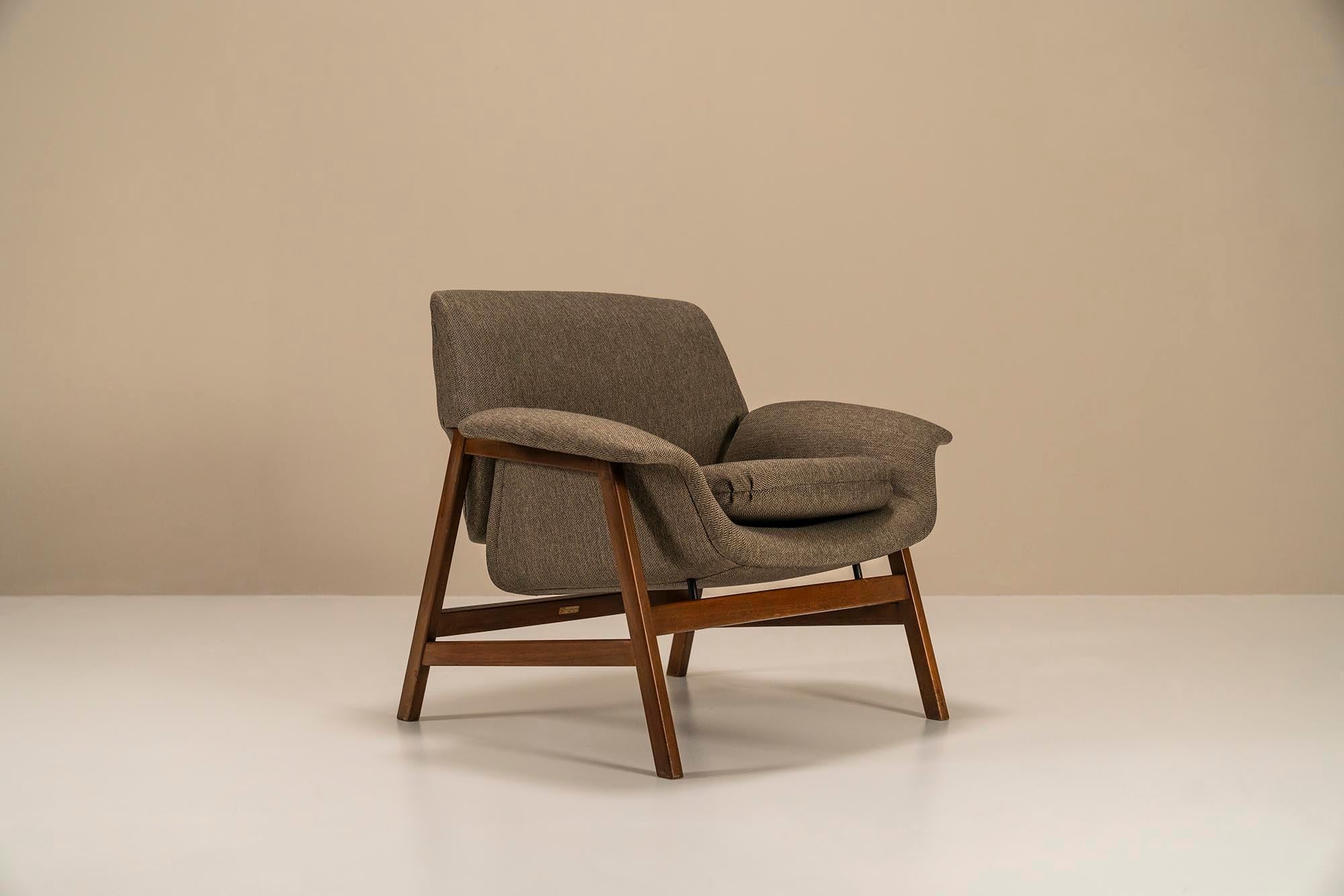 Lounge Chair Model 849 By Gianfranco Frattini For Cassina, Italy 1950s For Sale 1