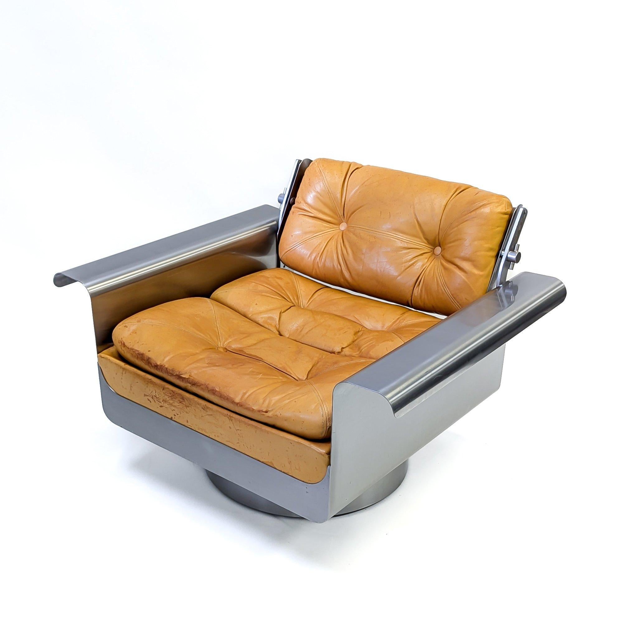 Lounge Chair Model 