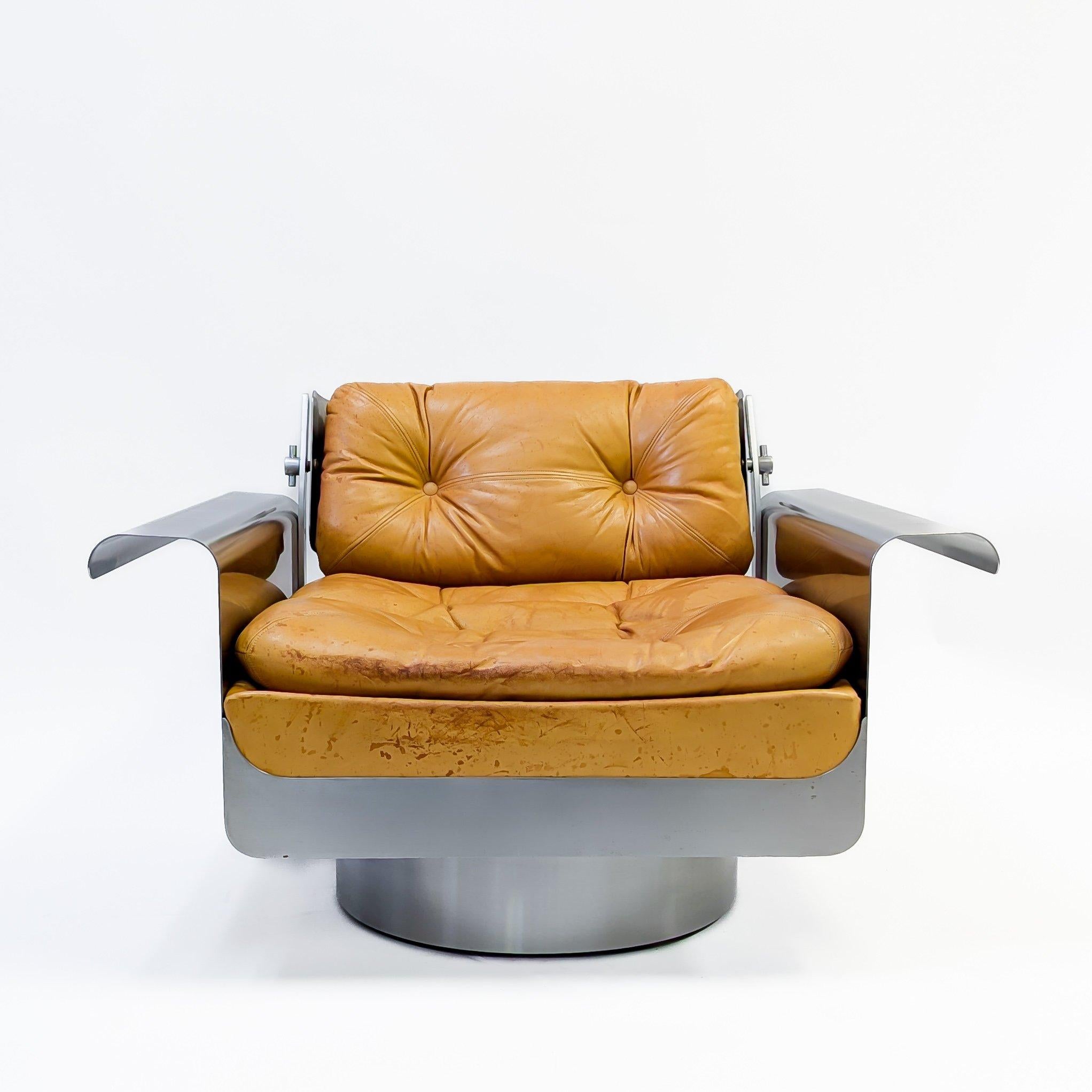 Lounge Chair Model 