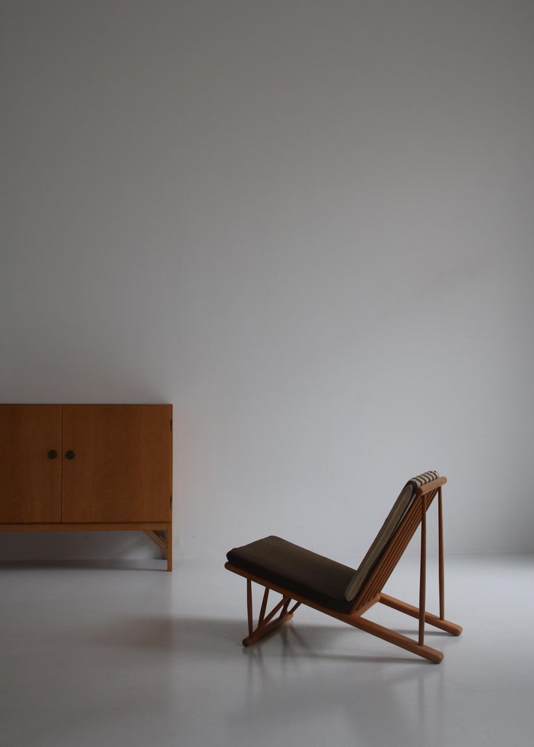 Scandinavian Modern Lounge Chair Model 