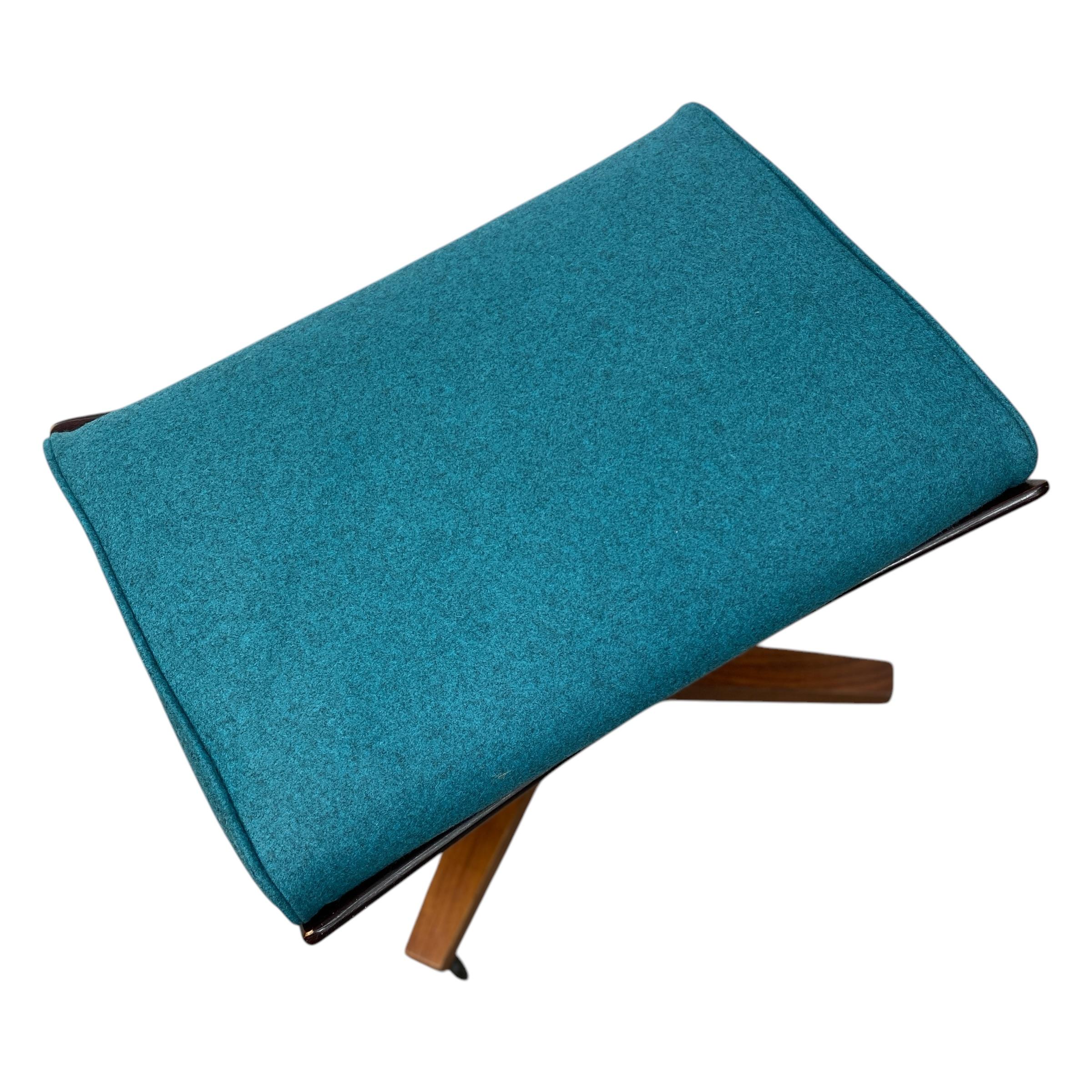 Metà XX secolo Sedia da salotto ottomana 1960 G-Plan Blofeld 6250 Teal