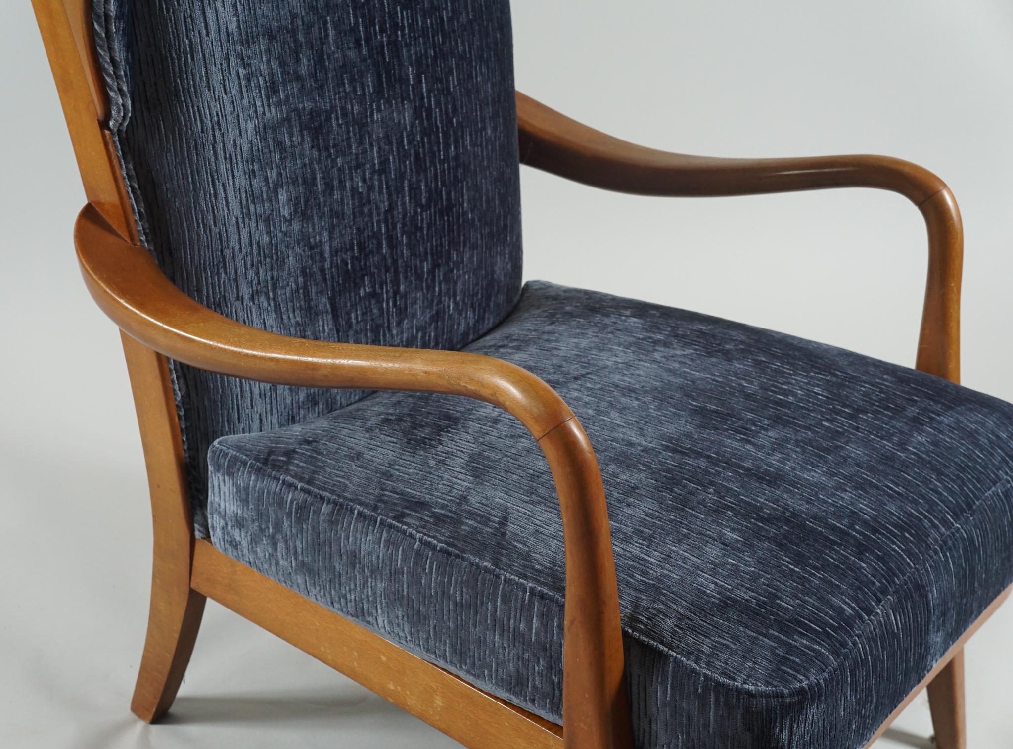 Mid-20th Century Lounge Chair & Ottoman by Anker Petersen