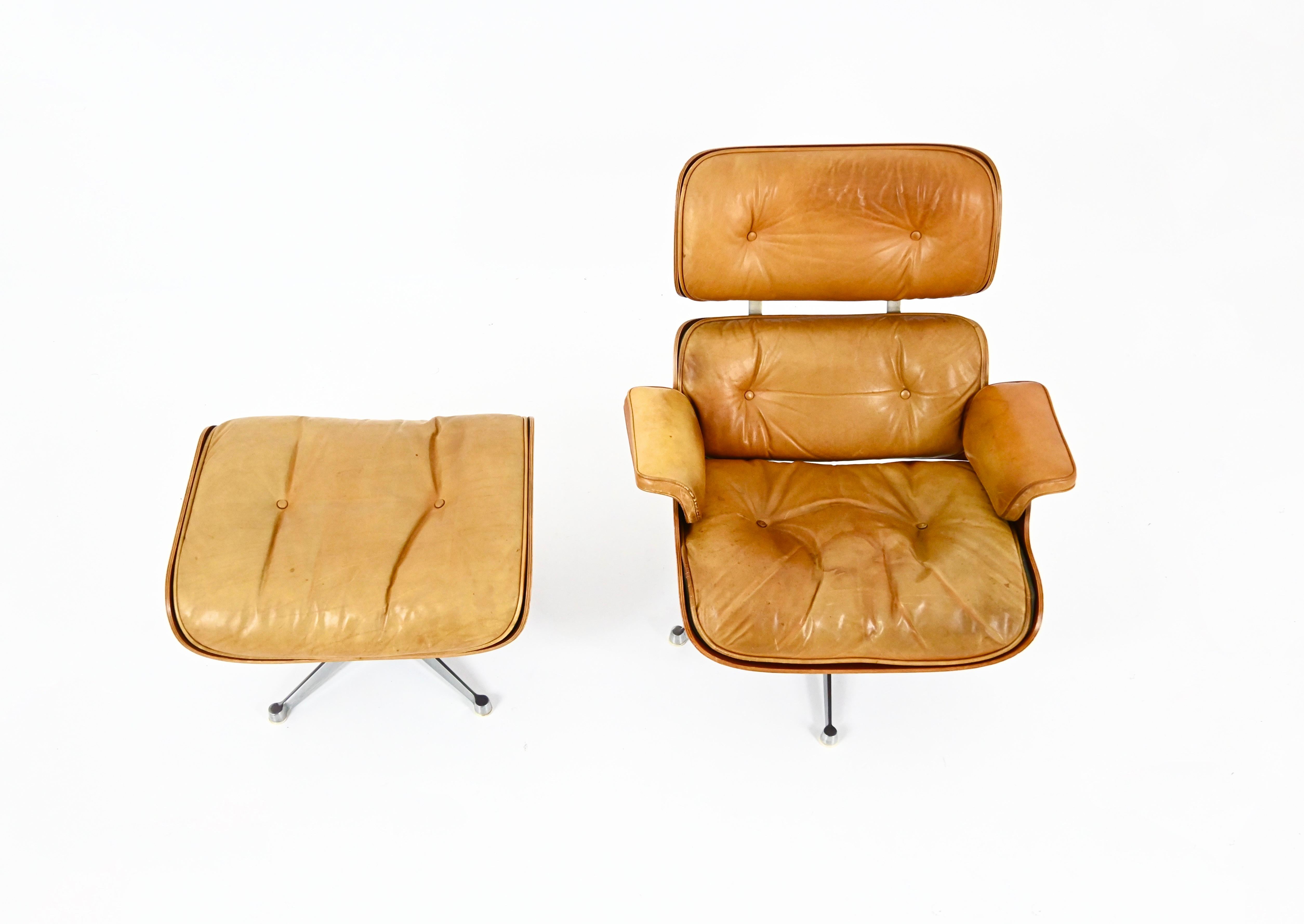 Silla Lounge y Otomana de Charles and Ray Eames para Herman Miller, años 70 en venta 1