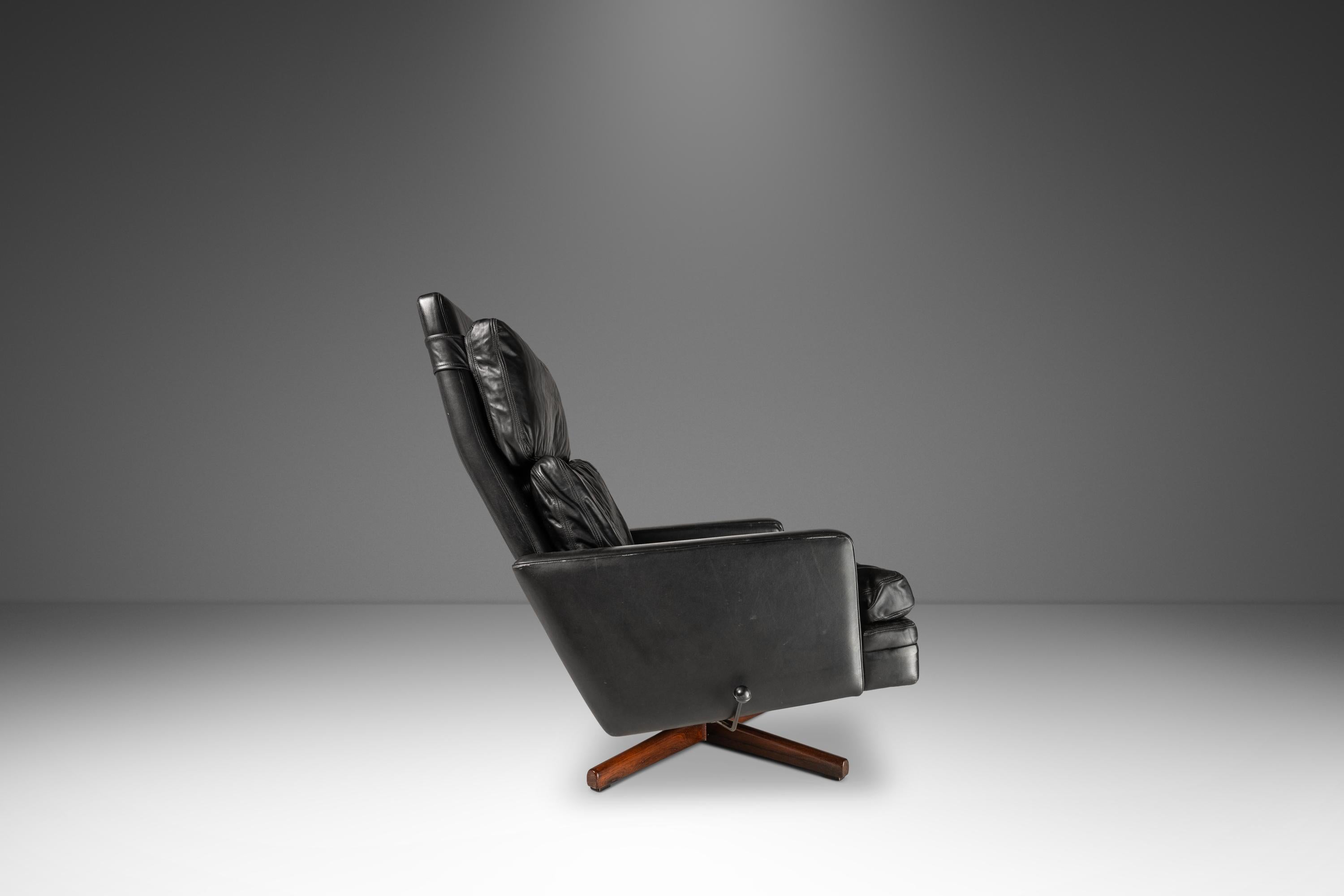 Mid-20th Century Lounge Chair & Ottoman in Leather, Fredrik A. Kayser, Vatne Møbler, Norway, 1960 For Sale