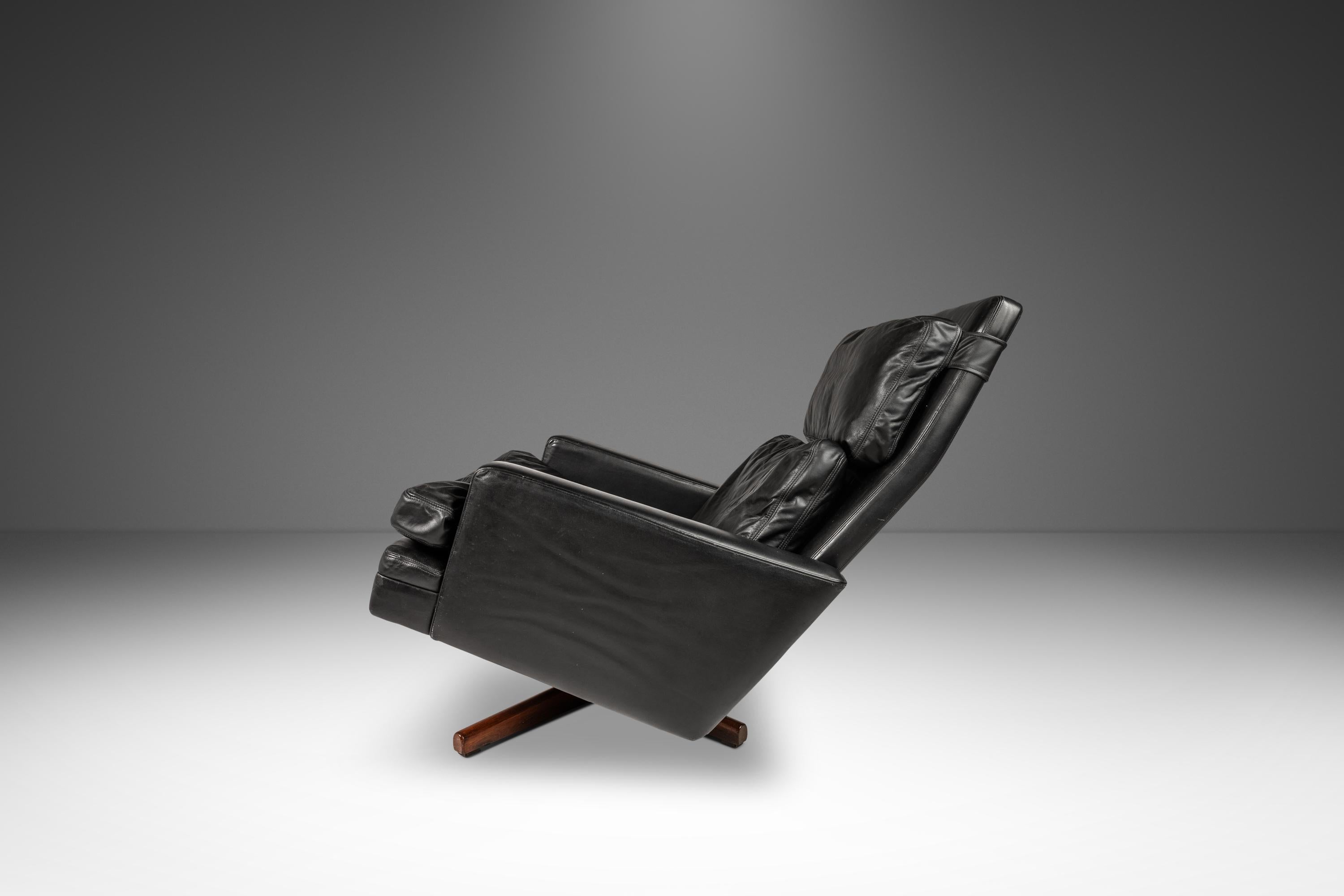 Lounge Chair & Ottoman in Leather, Fredrik A. Kayser, Vatne Møbler, Norway, 1960 For Sale 3