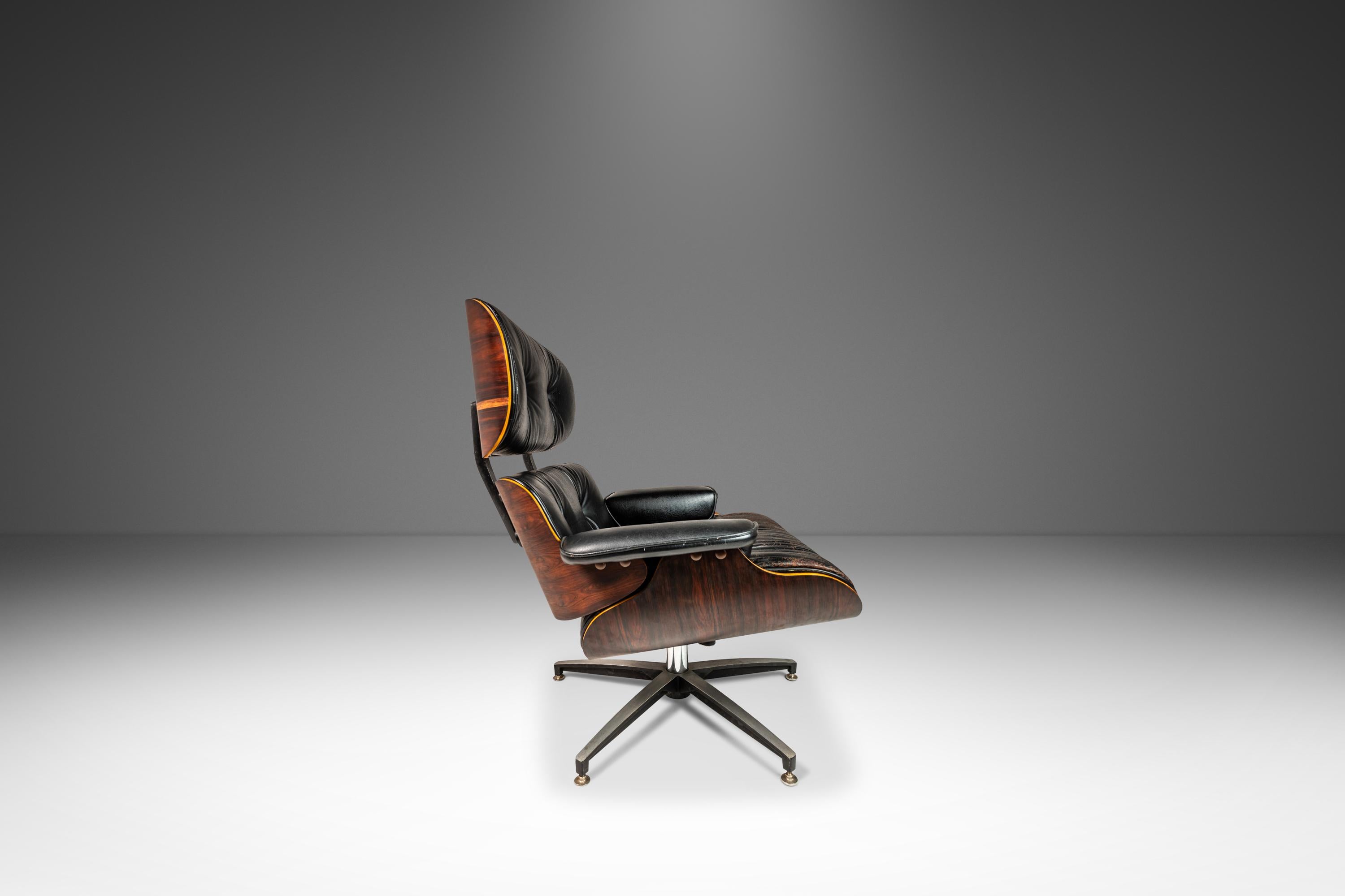 Leather Lounge Chair & Ottoman Set After Charles & Ray Eames in Rosewood, USA, c. 1970's For Sale