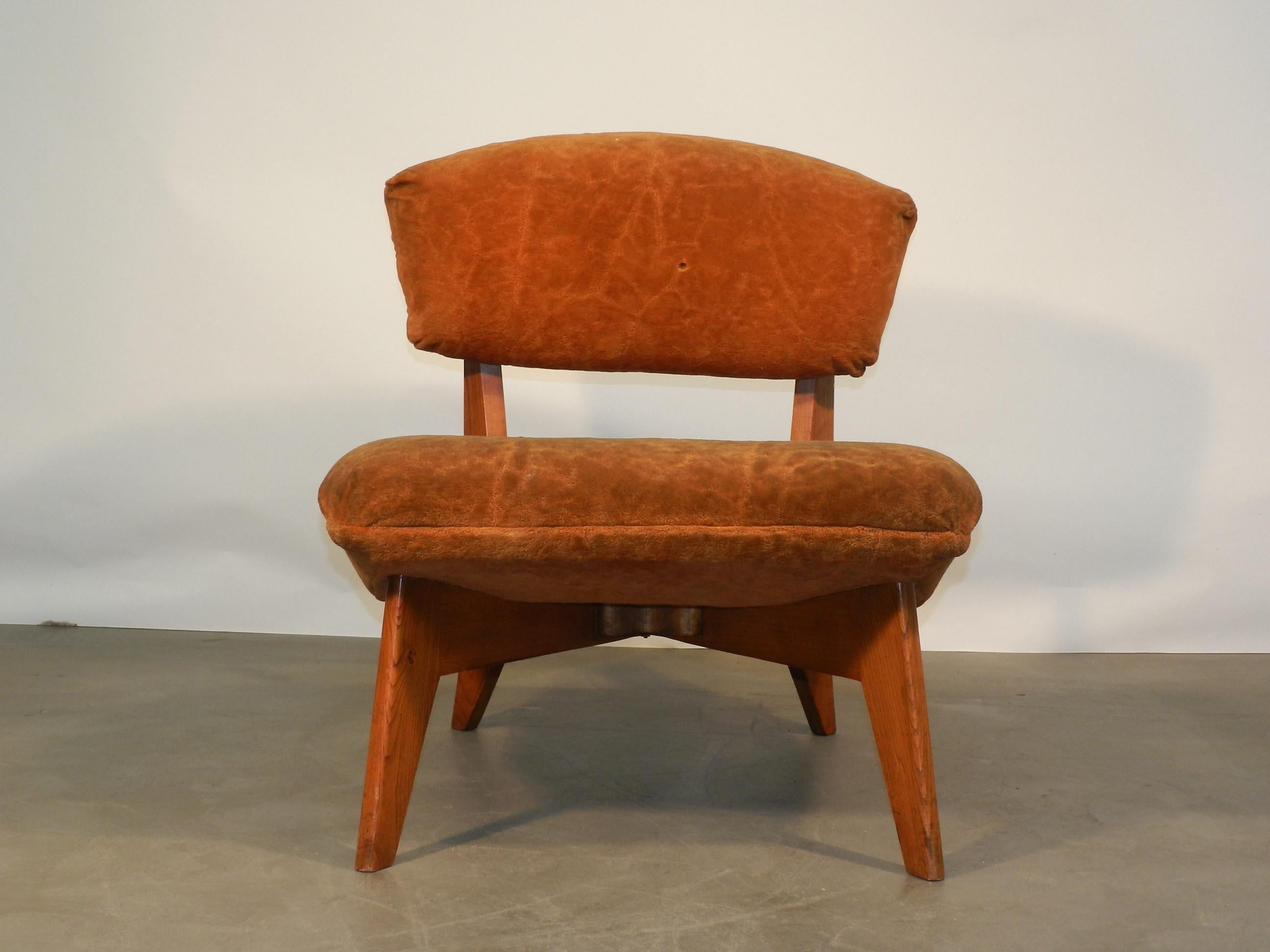 Mid-Century Modern Lounge Chair 