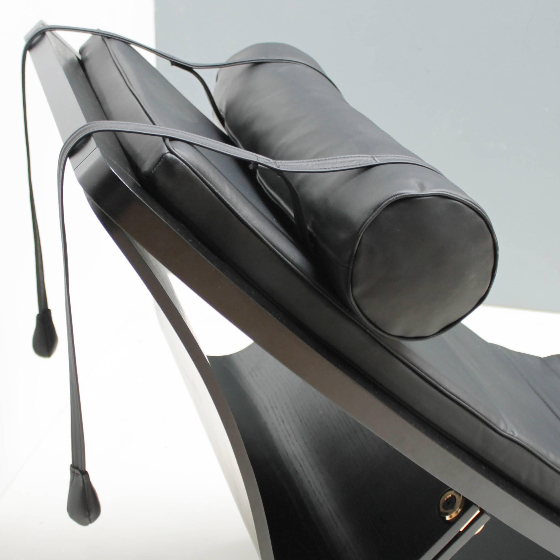 Leather Lounge Chair 'Rio' by Oscar Niemeyer for Fasem International