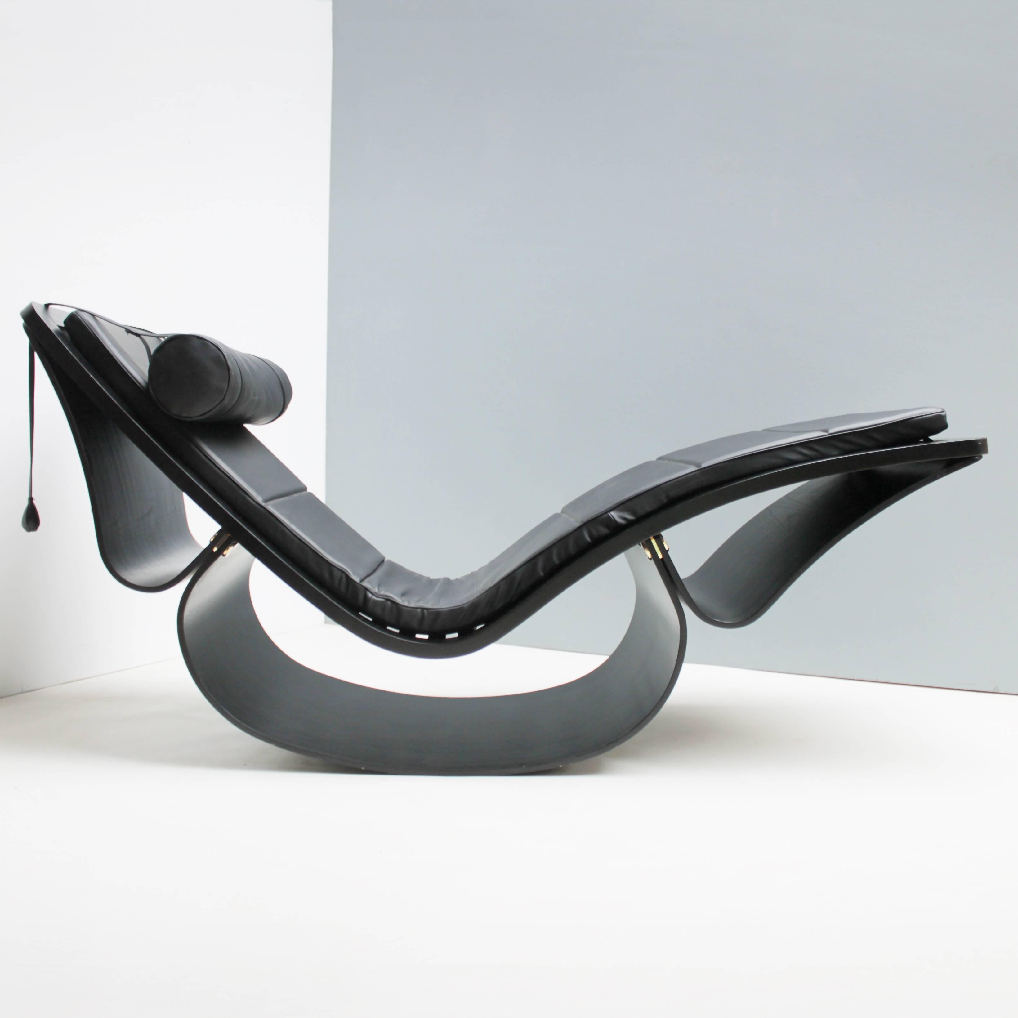 Lounge Chair 'Rio' by Oscar Niemeyer for Fasem International at 1stDibs ...