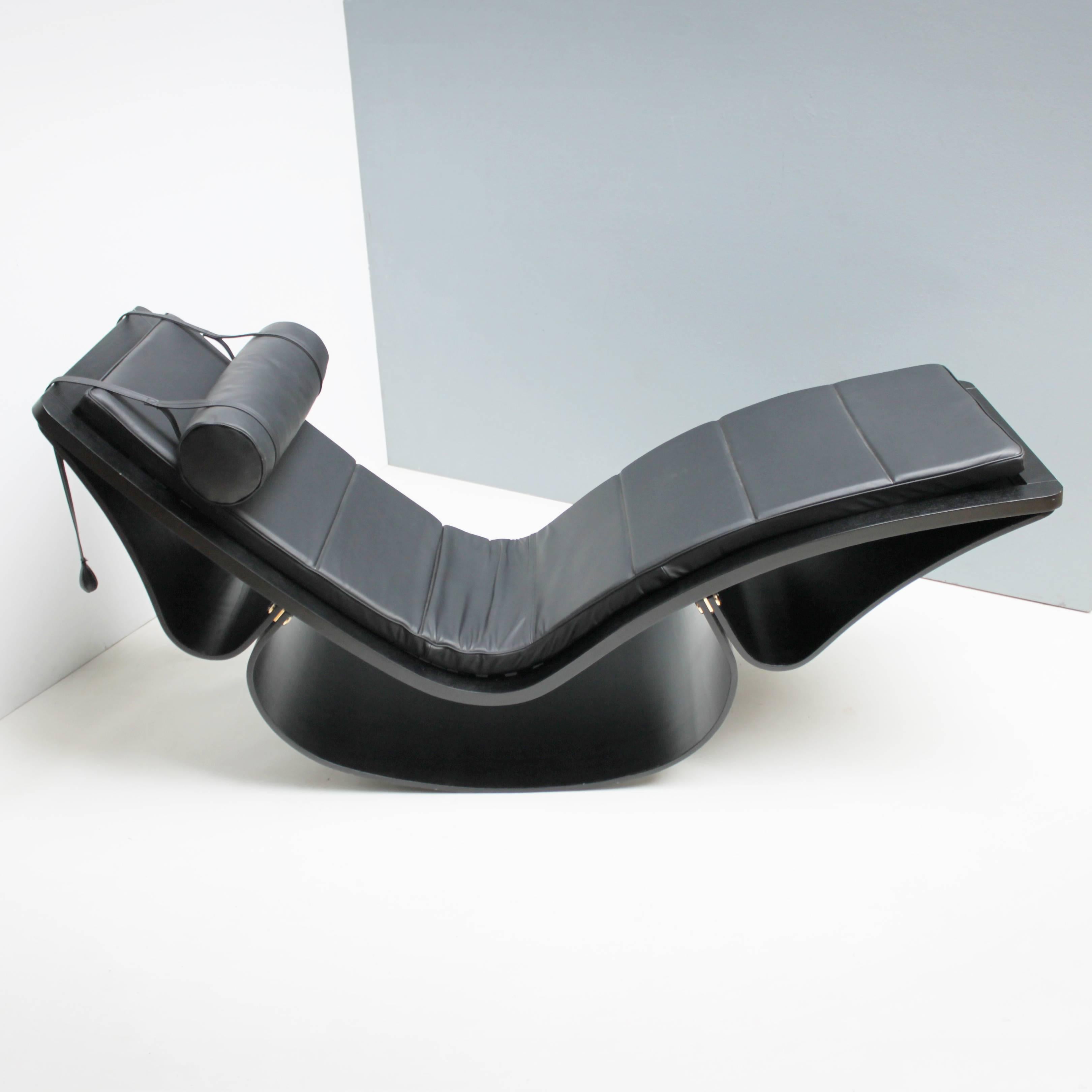 Mid-Century Modern Lounge Chair 'Rio' by Oscar Niemeyer for Fasem International