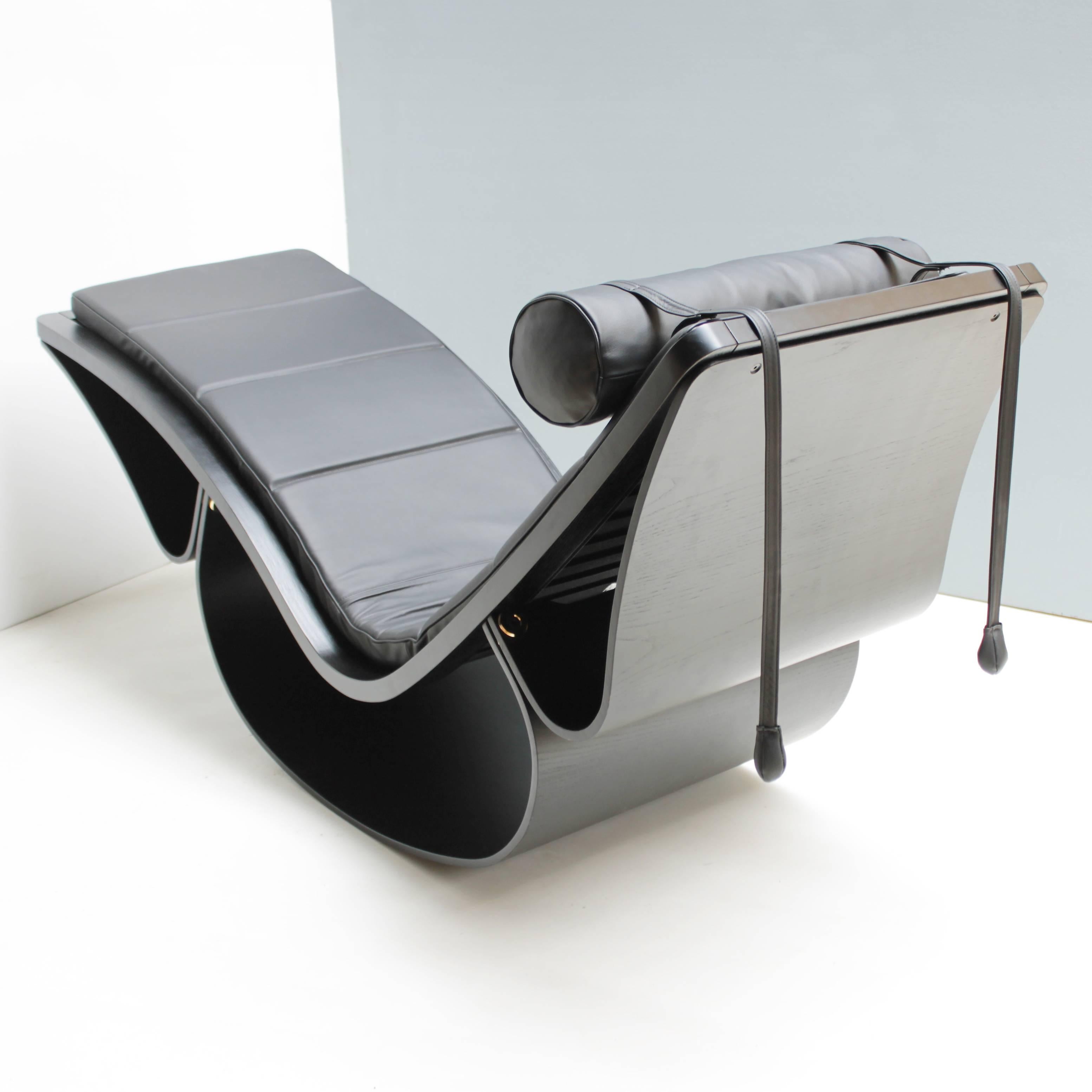Italian Lounge Chair 'Rio' by Oscar Niemeyer for Fasem International