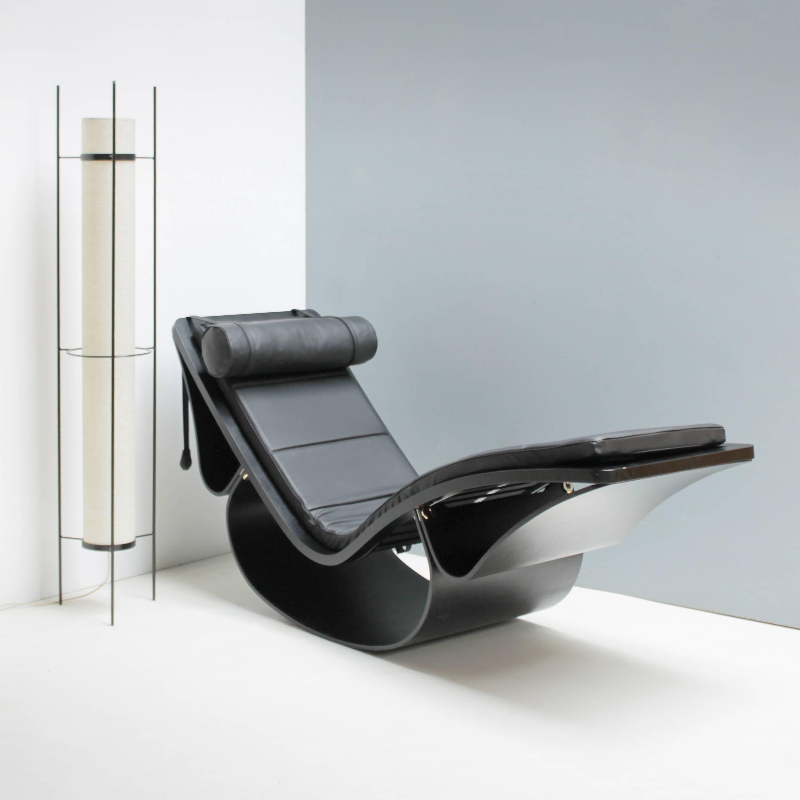 Lounge Chair 'Rio' by Oscar Niemeyer for Fasem International In Excellent Condition In JM Haarlem, NL