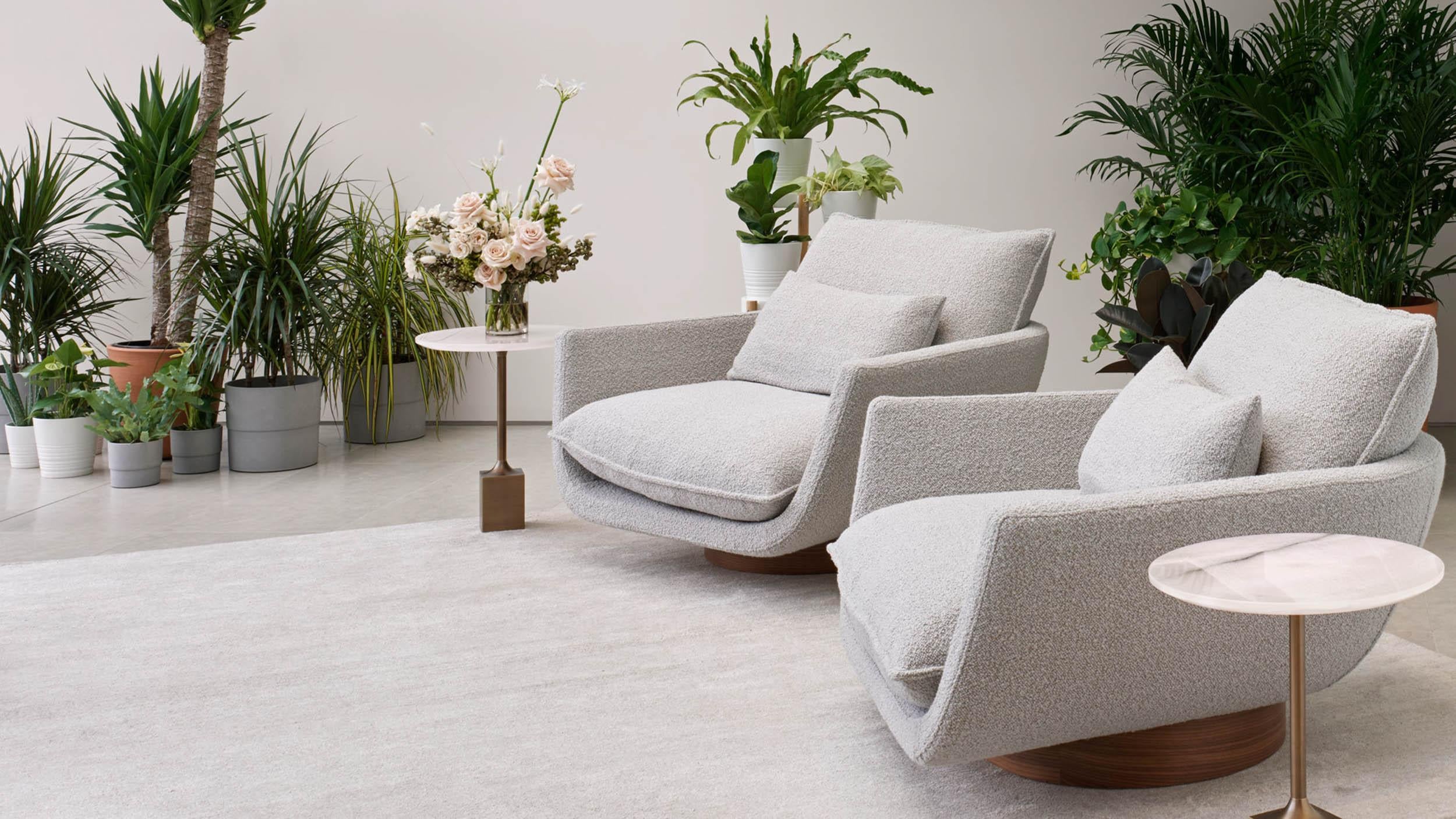 italien Chaise longue 'Rua Ipanema' par Man of Parts, base en noyer, Sahco, Safire, 016 en vente