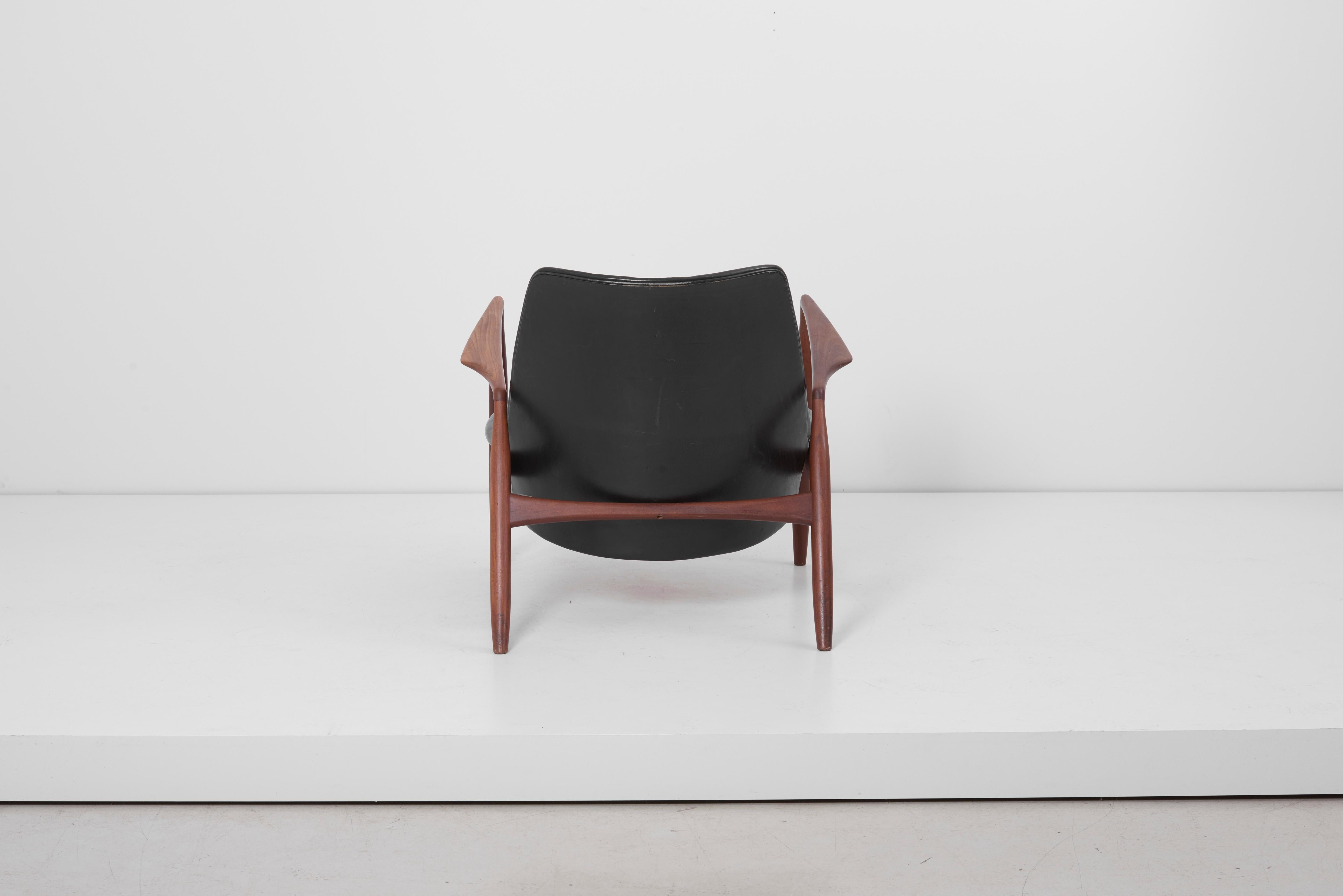Lounge Chair Seal 'Sälen', Model 503-799 by Ib Kofod-Larsen for OPE Olof Persson In Fair Condition In Berlin, DE
