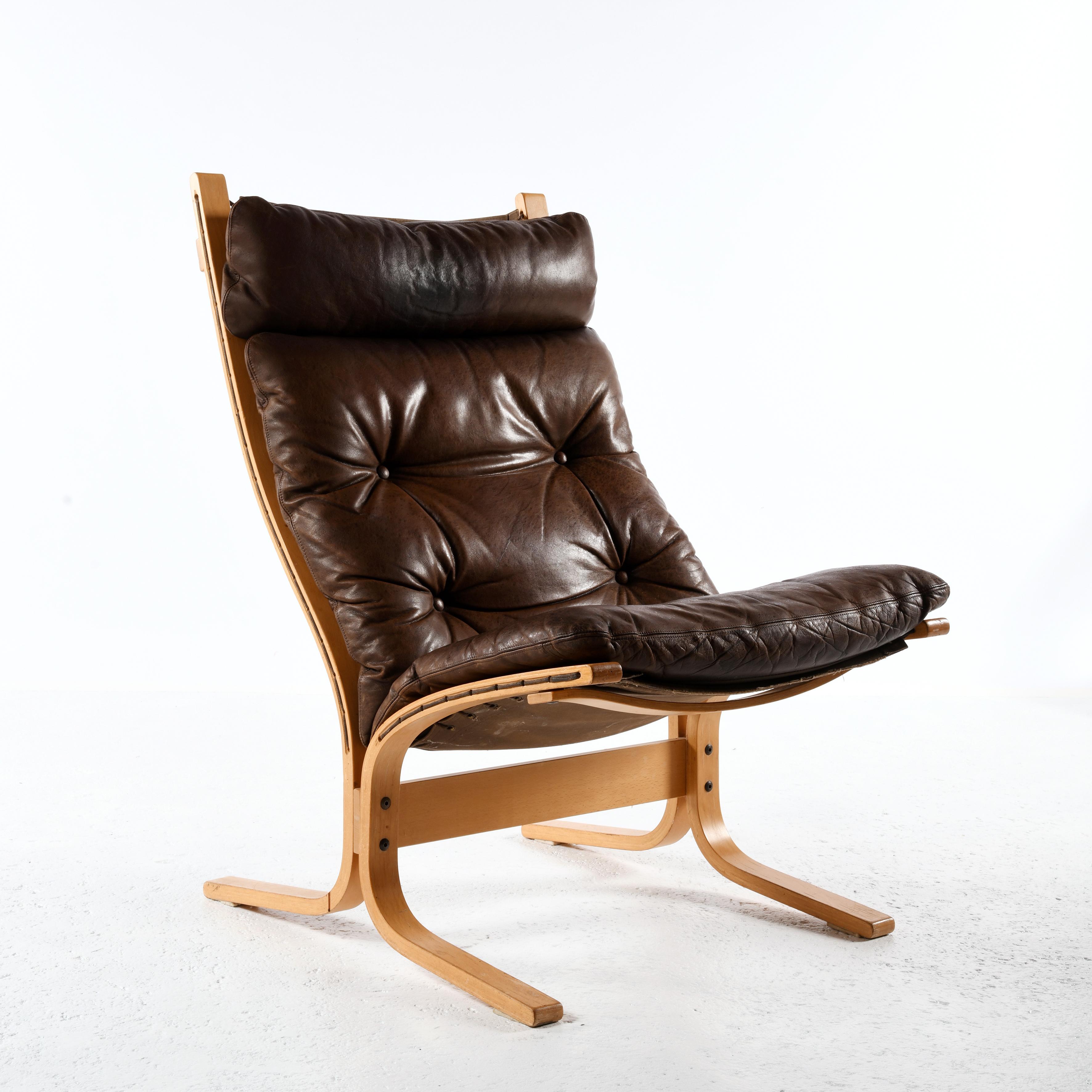 Mid-Century Modern Lounge chair Siesta designed by Ingmar Relling with leather cushion 
