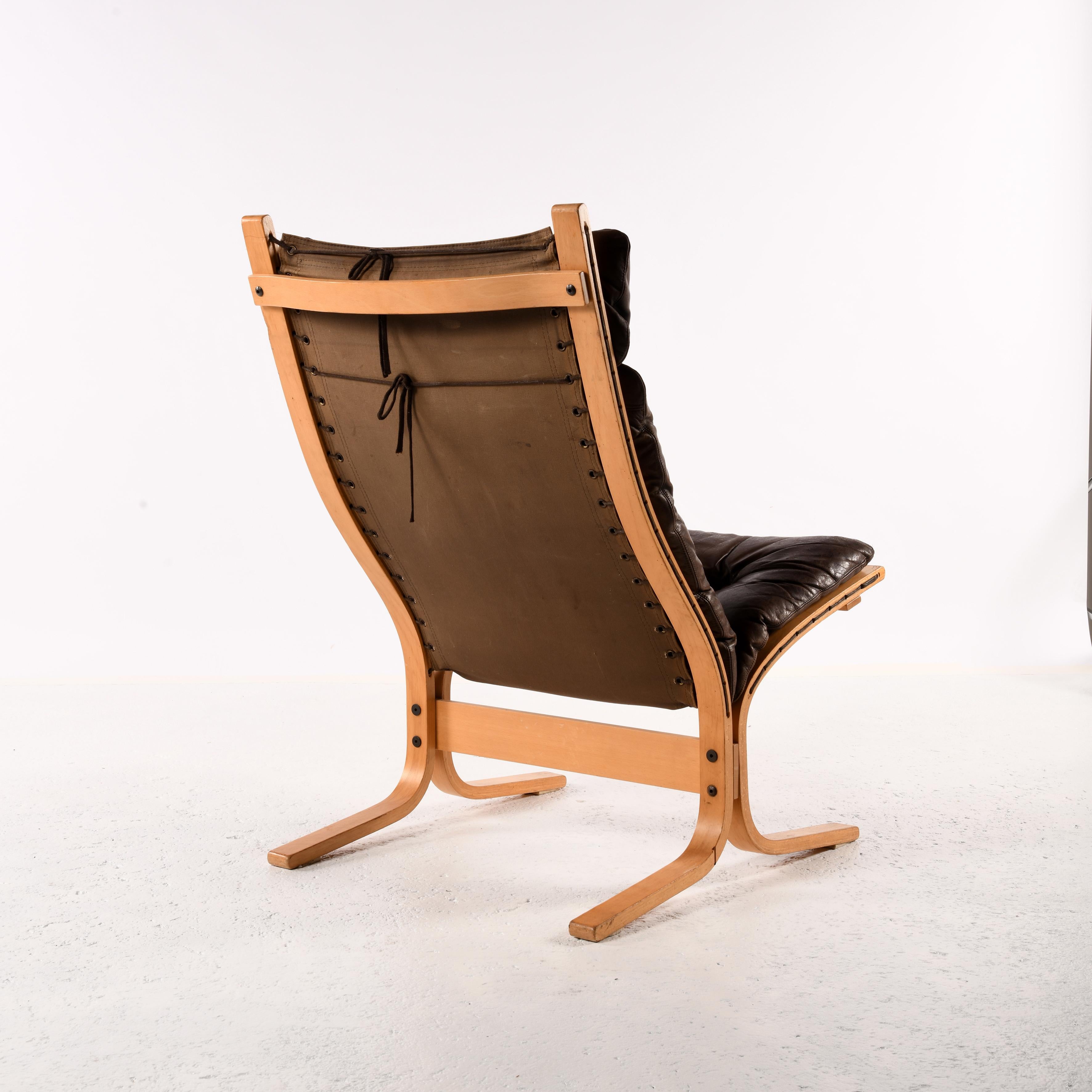 Late 20th Century Lounge chair Siesta designed by Ingmar Relling with leather cushion 