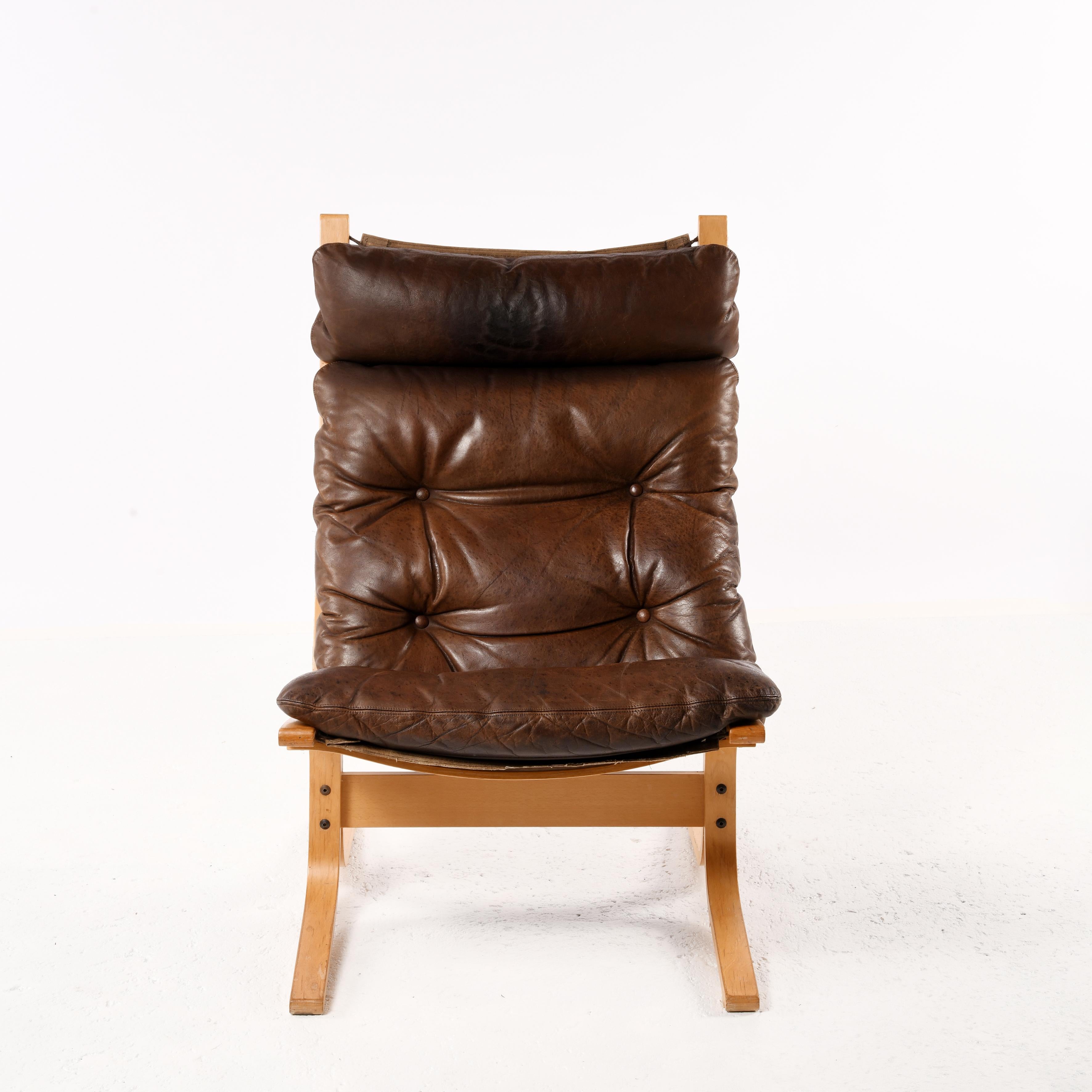 Leather Lounge chair Siesta designed by Ingmar Relling with leather cushion 