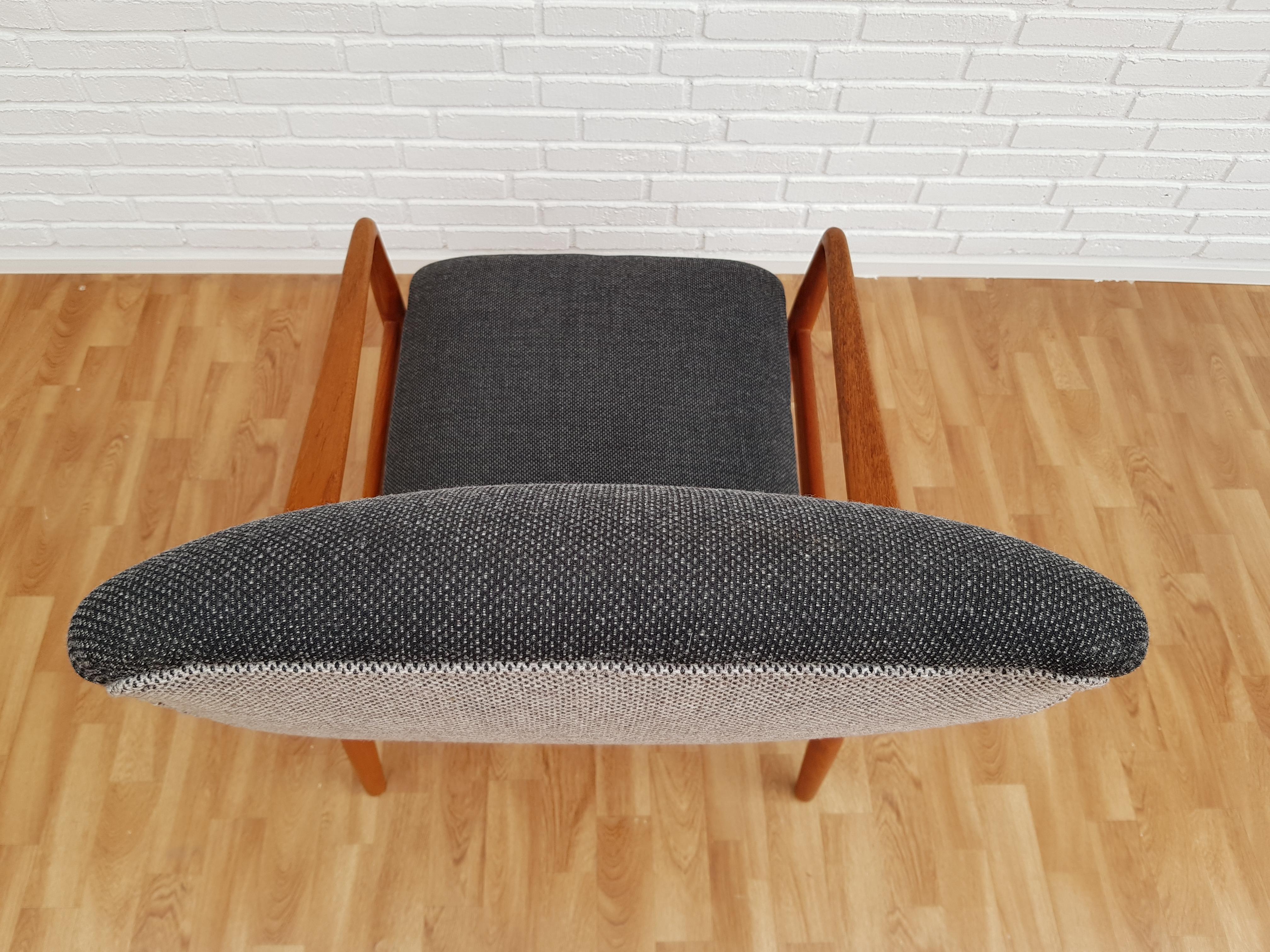 Danish Design, Lounge Chair by Søren J. Ladefoged & Søn, Wool, Teak, Restored For Sale 5