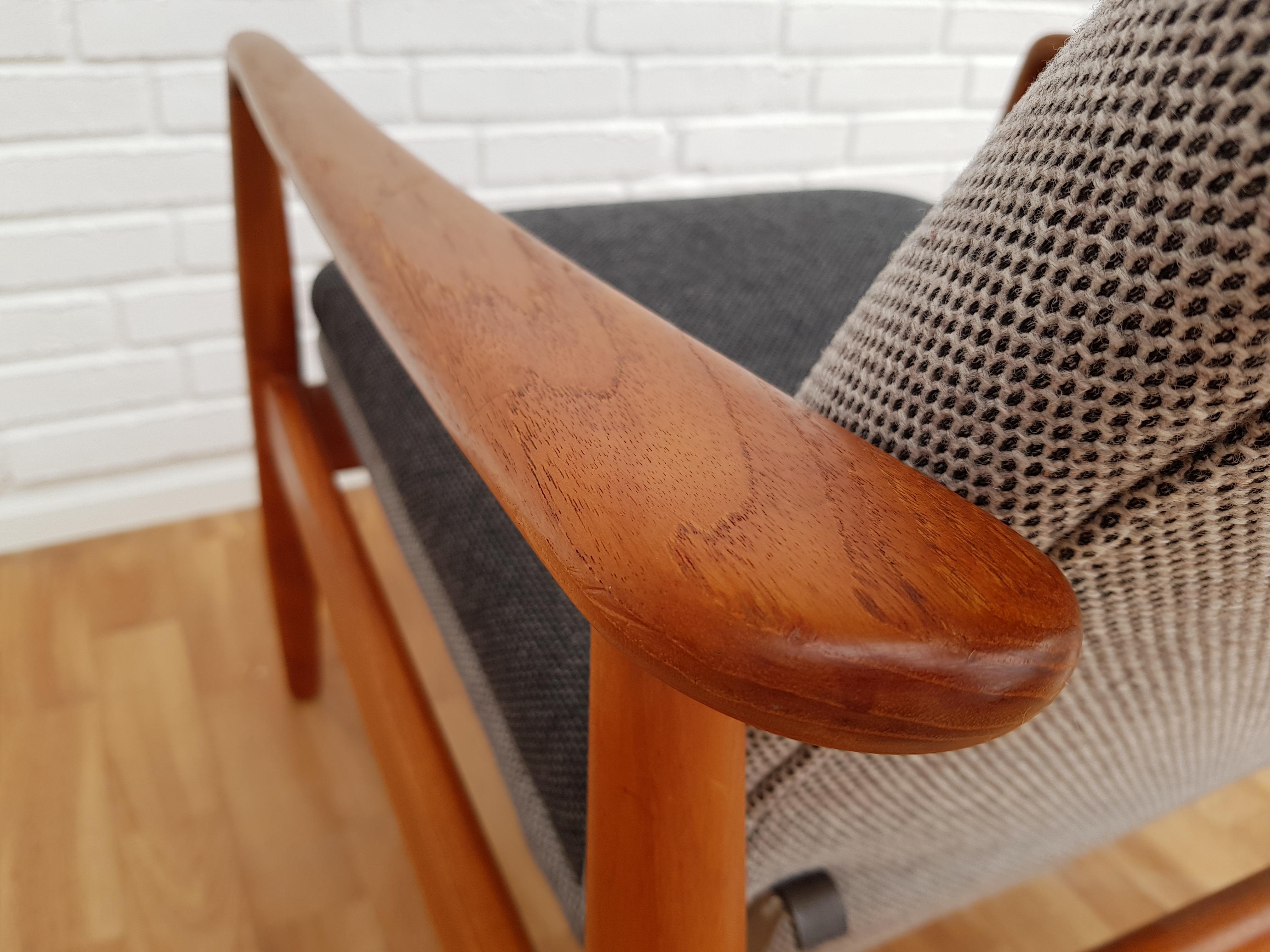 Danish Design, Lounge Chair by Søren J. Ladefoged & Søn, Wool, Teak, Restored For Sale 6