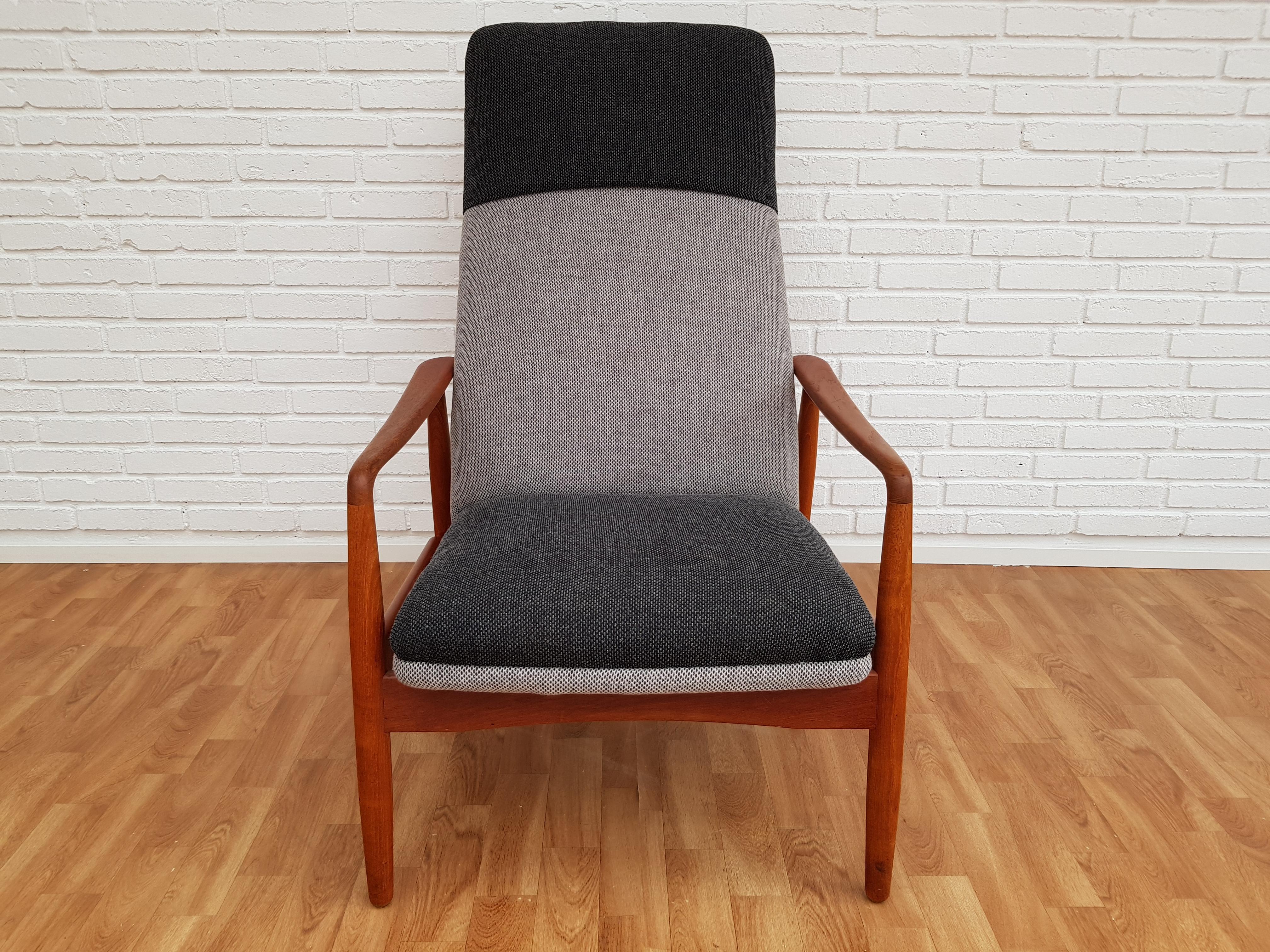 Danish Design, Lounge Chair by Søren J. Ladefoged & Søn, Wool, Teak, Restored For Sale 9