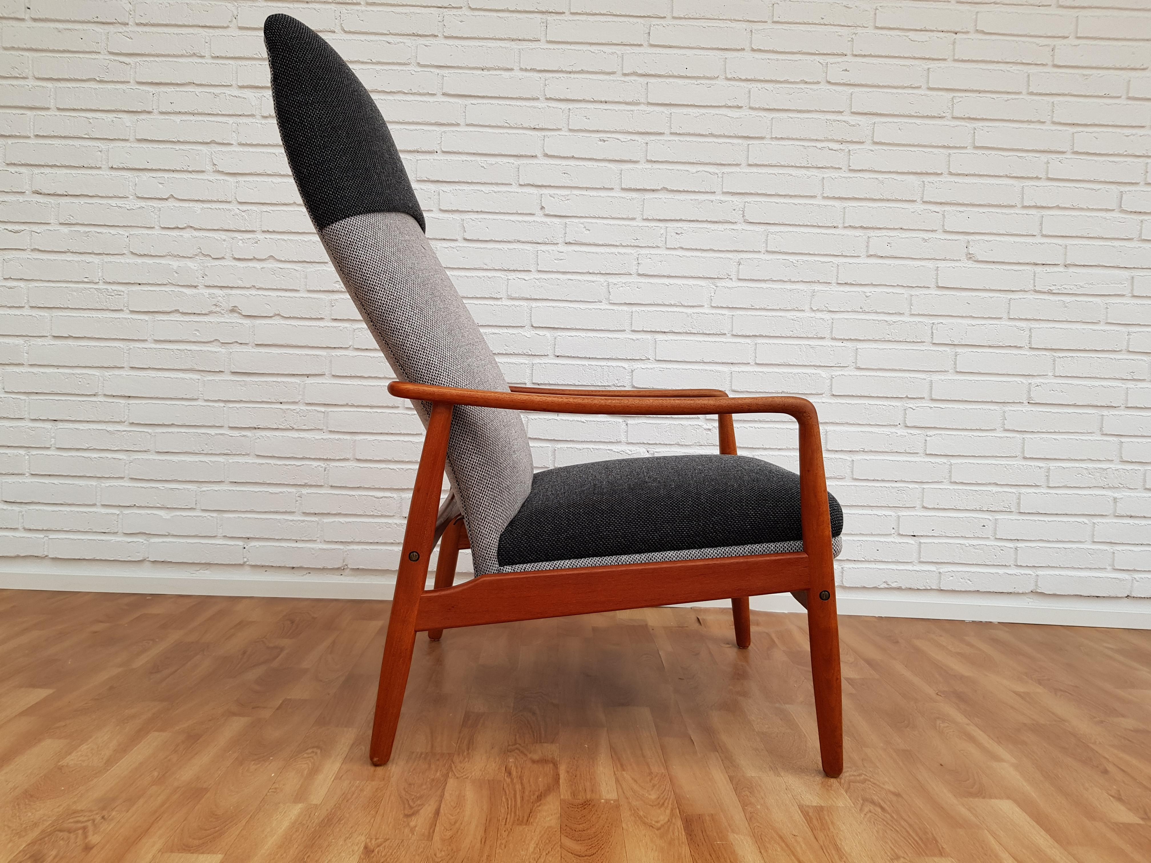 Danish Design, Lounge Chair by Søren J. Ladefoged & Søn, Wool, Teak, Restored In Good Condition For Sale In Tarm, DK