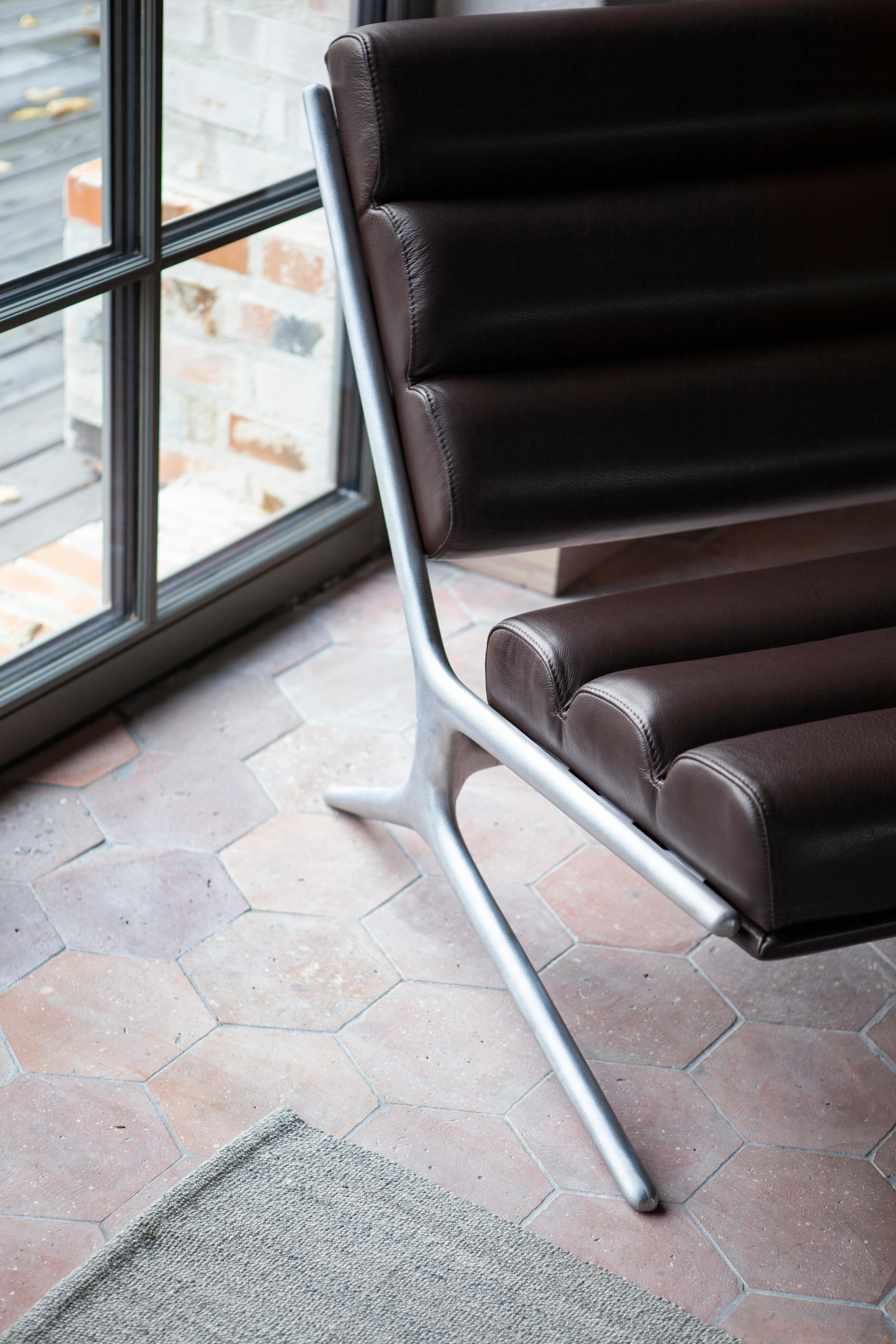 Loungesessel - Strukturiertes Aluminium im Zustand „Neu“ im Angebot in Warszawa, PL