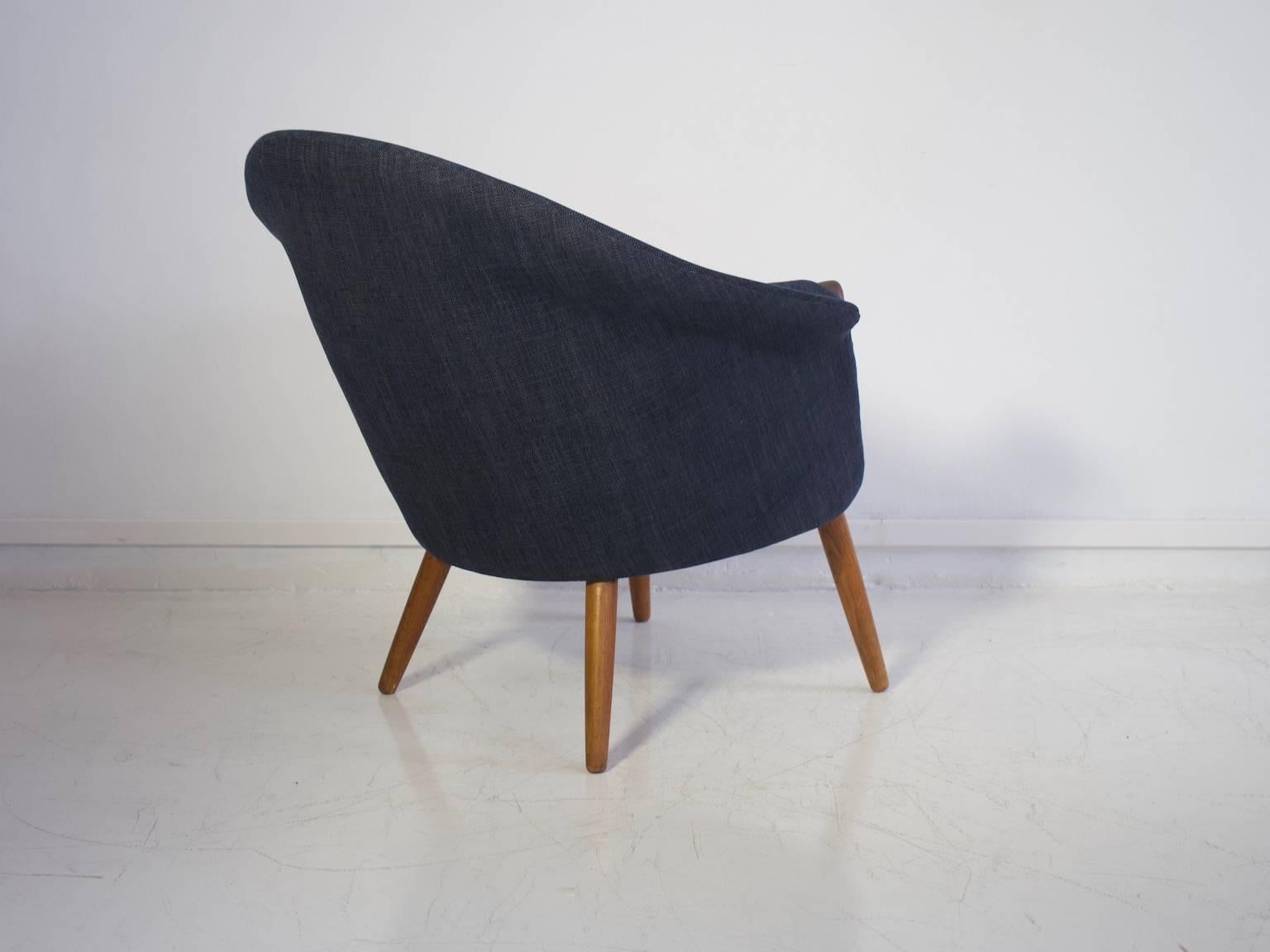 Lounge Chair Upholstered with Dark Blue Fabric and Cognac Leather on Oak Legs 1