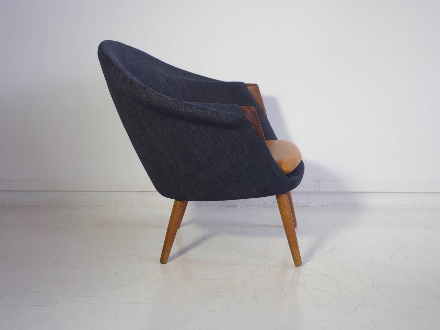 Lounge Chair Upholstered with Dark Blue Fabric and Cognac Leather on Oak Legs 2