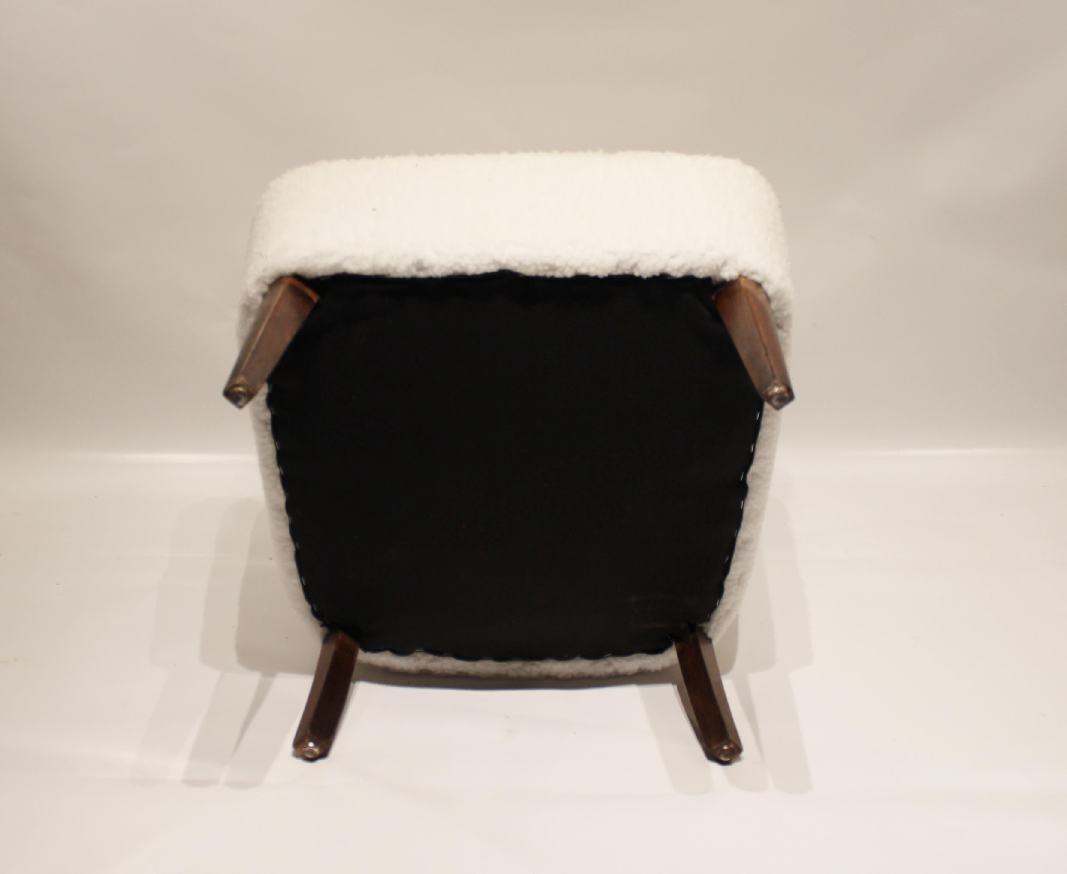 Lounge Chair Upholstered with White Wool Fabric and Leather Buttons, 1930s 1
