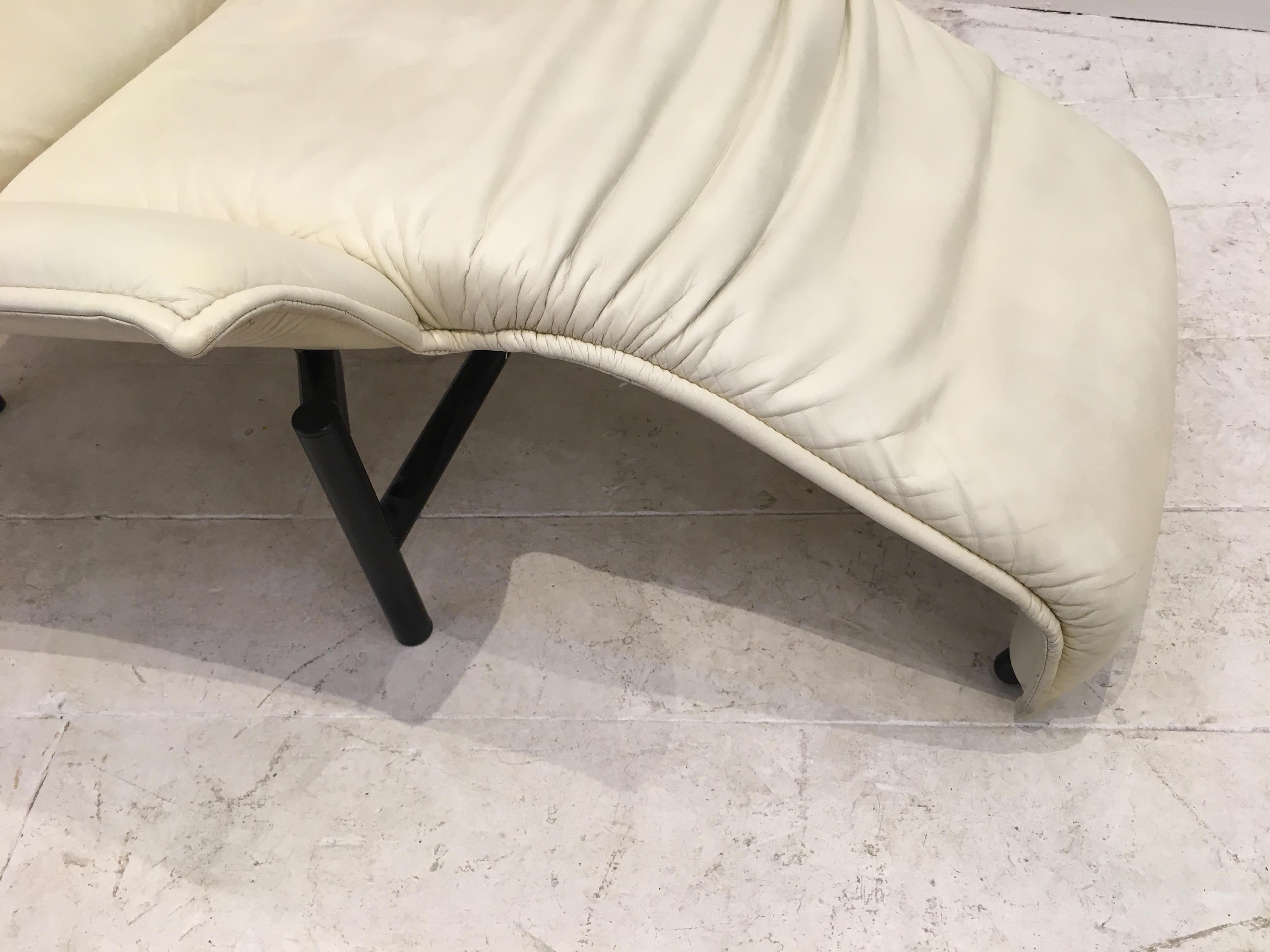 Lounge Chair 'White' by Vico Magistretti for Cassina For Sale 5