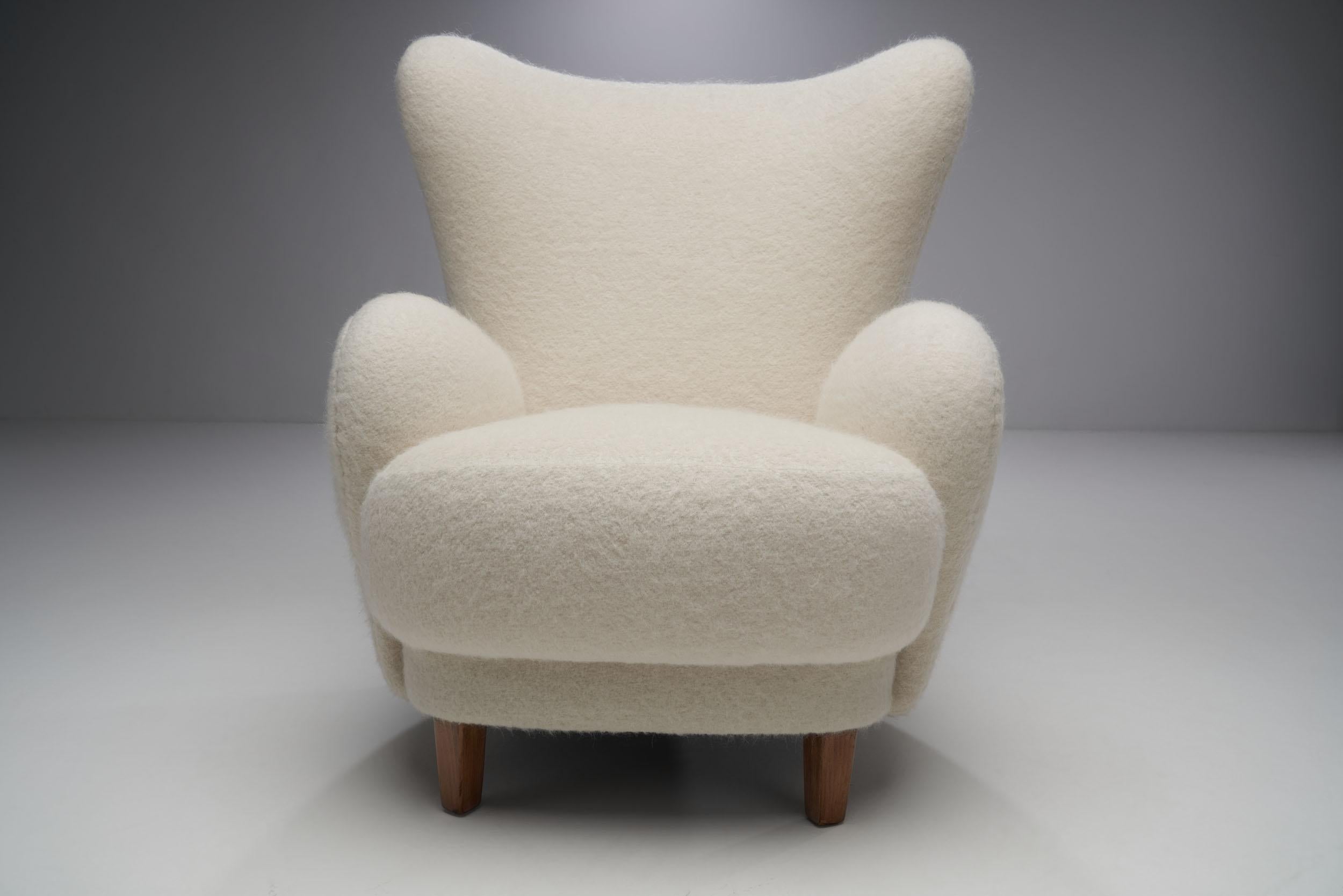 Lounge Chair with Beech Legs by Danish Cabinetmaker, Denmark, 1940s 2