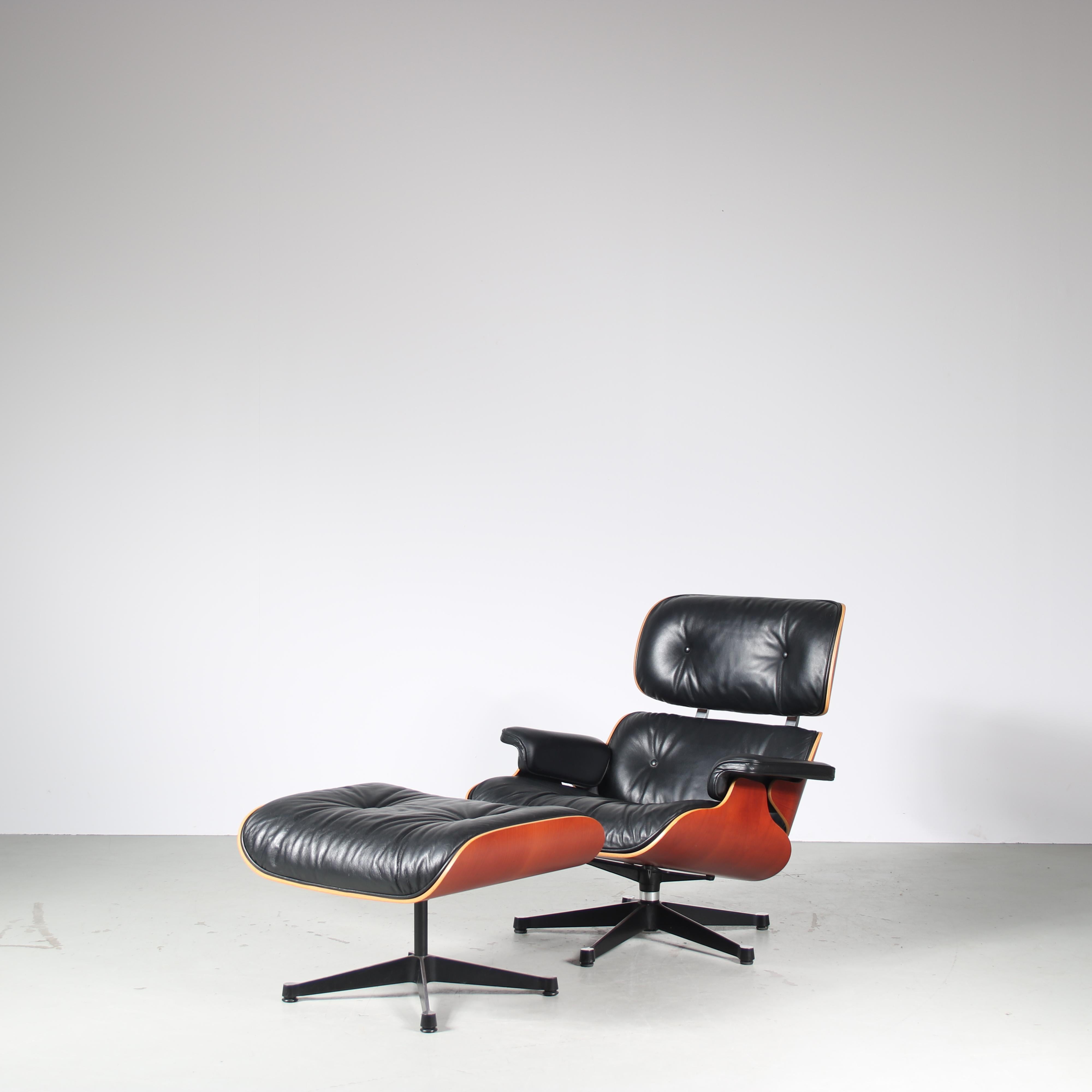

The iconic lounge chair with ottoman, designed by Charles & Ray Eames and manufactured by Vitra in Germany around 2004.

It is a true masterpiece of design. Its iconic cherry wooden shells provide an incredibly stylish and comfortable seating