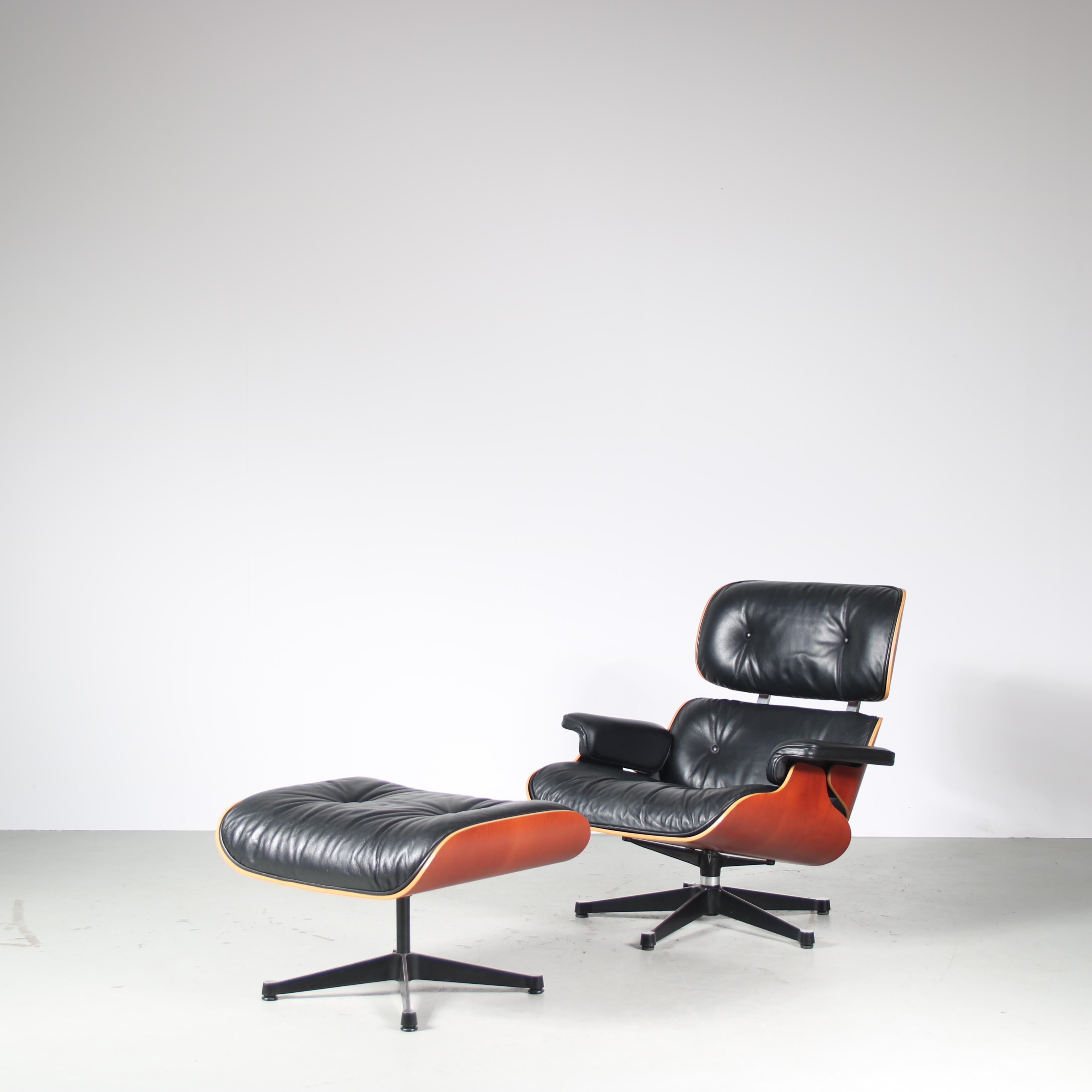 Lounge Chair with Ottoman by Charles & Ray Eames for Vitra, Germany 2004 In Good Condition In Amsterdam, NL