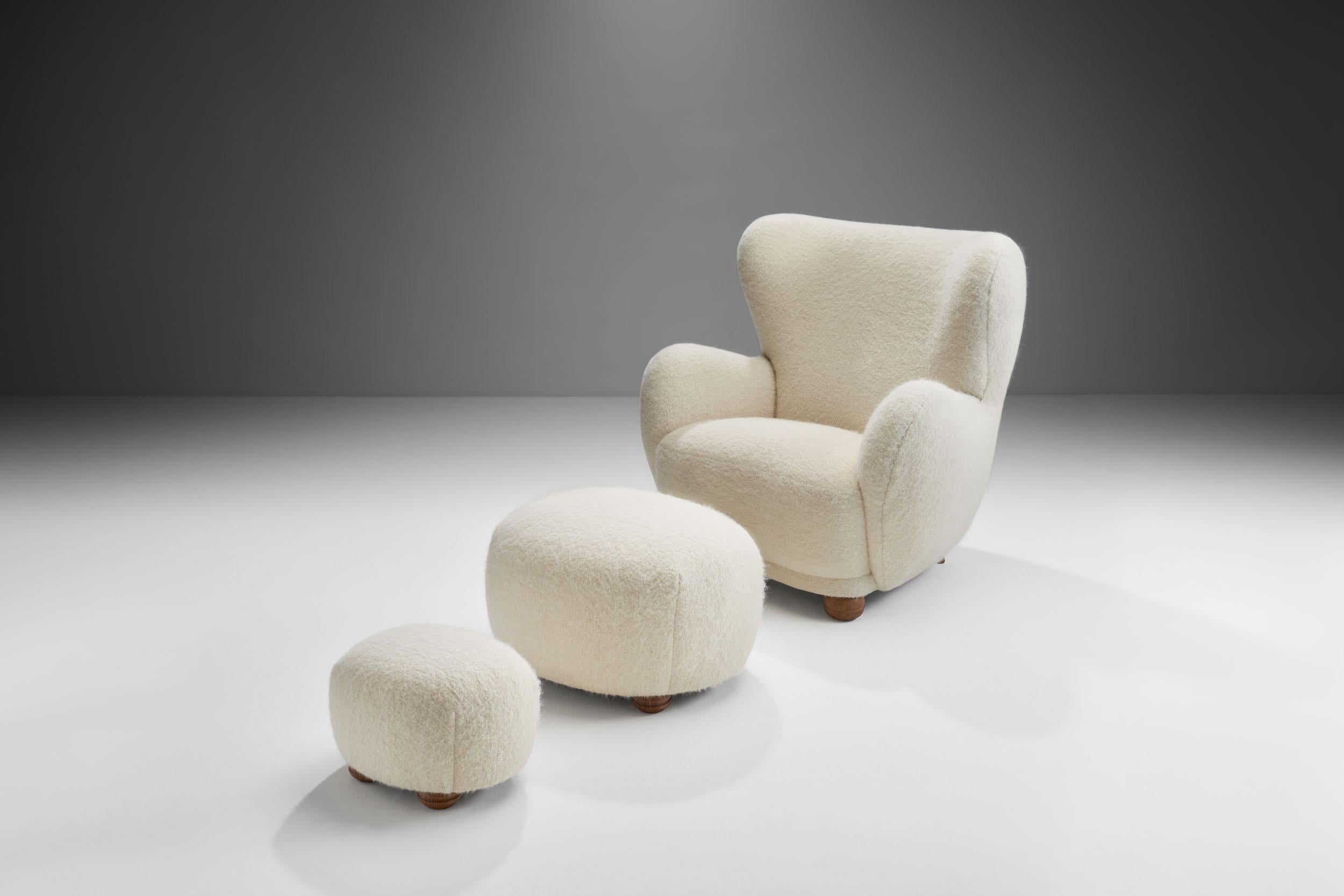 Lounge Chair with Ottomans by Danish Cabinetmaker, Denmark, 1960s In Good Condition In Utrecht, NL