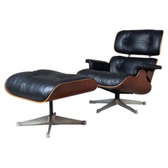 Silla de salón con puf, Charles e Ray Eames, Knoll