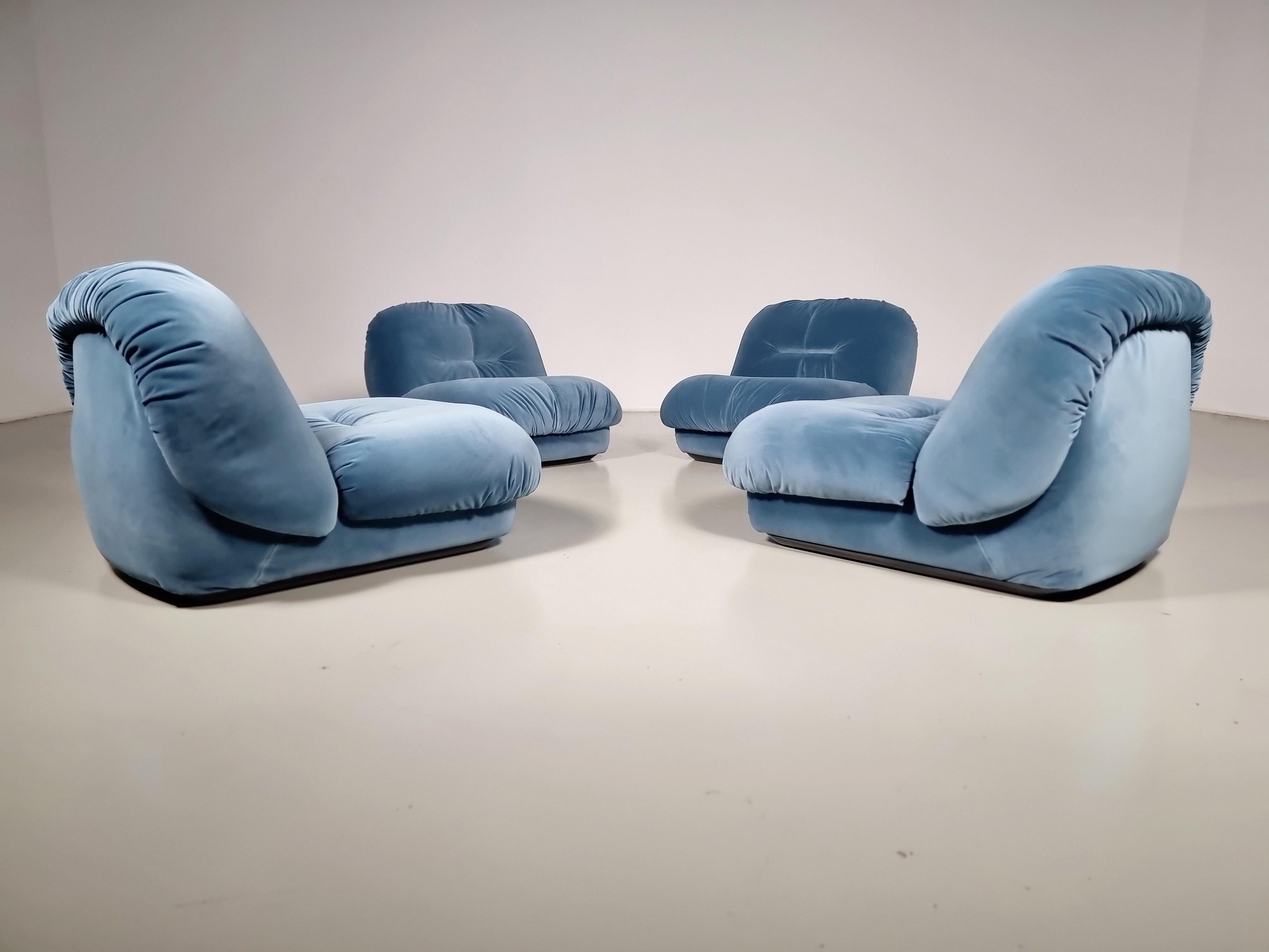 Lounge Chairs by Alberto Rosselli for Saporiti, 1970s In Excellent Condition In amstelveen, NL