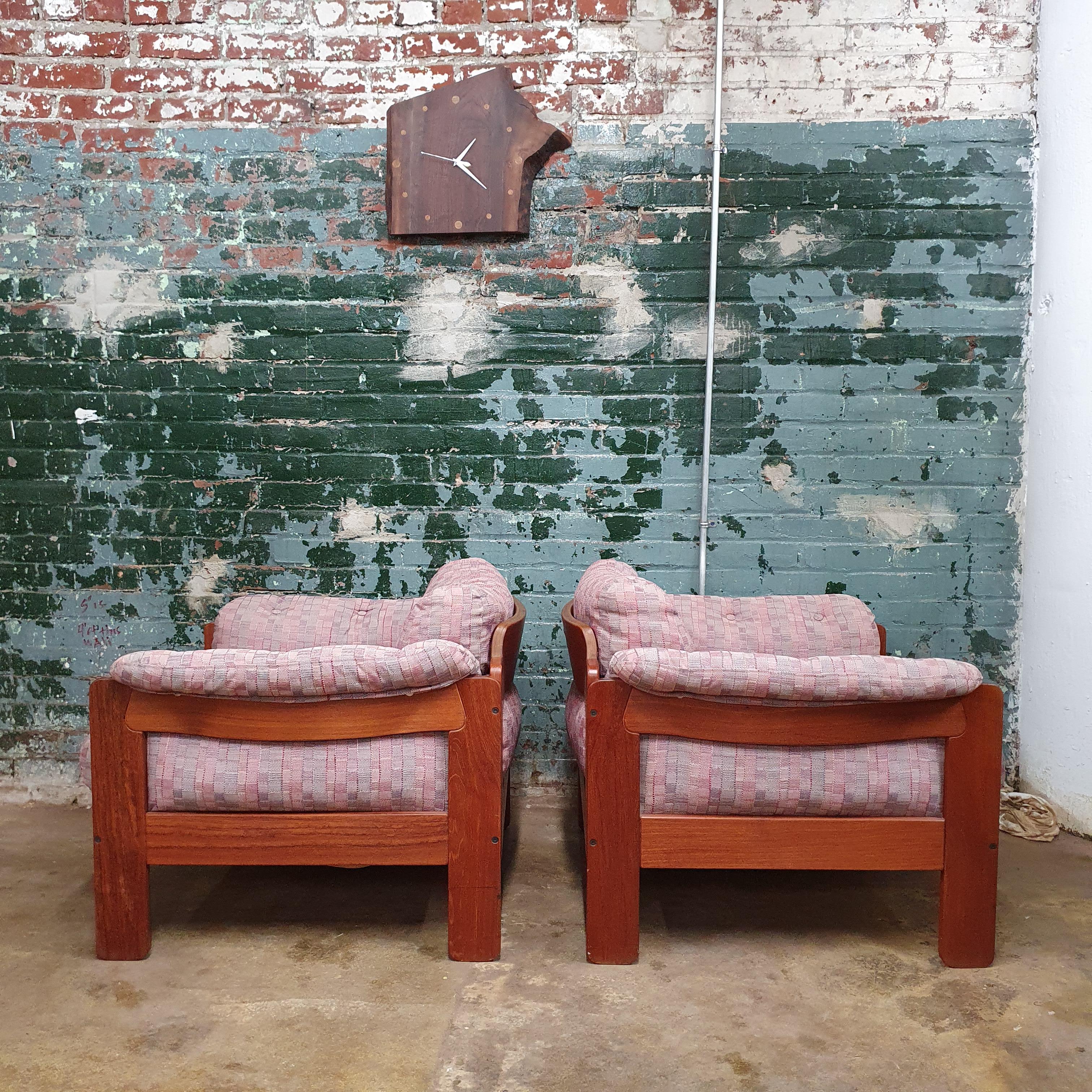 Scandinavian Modern Lounge Chairs by Illum Wikkelsø for Niels Eilersen For Sale