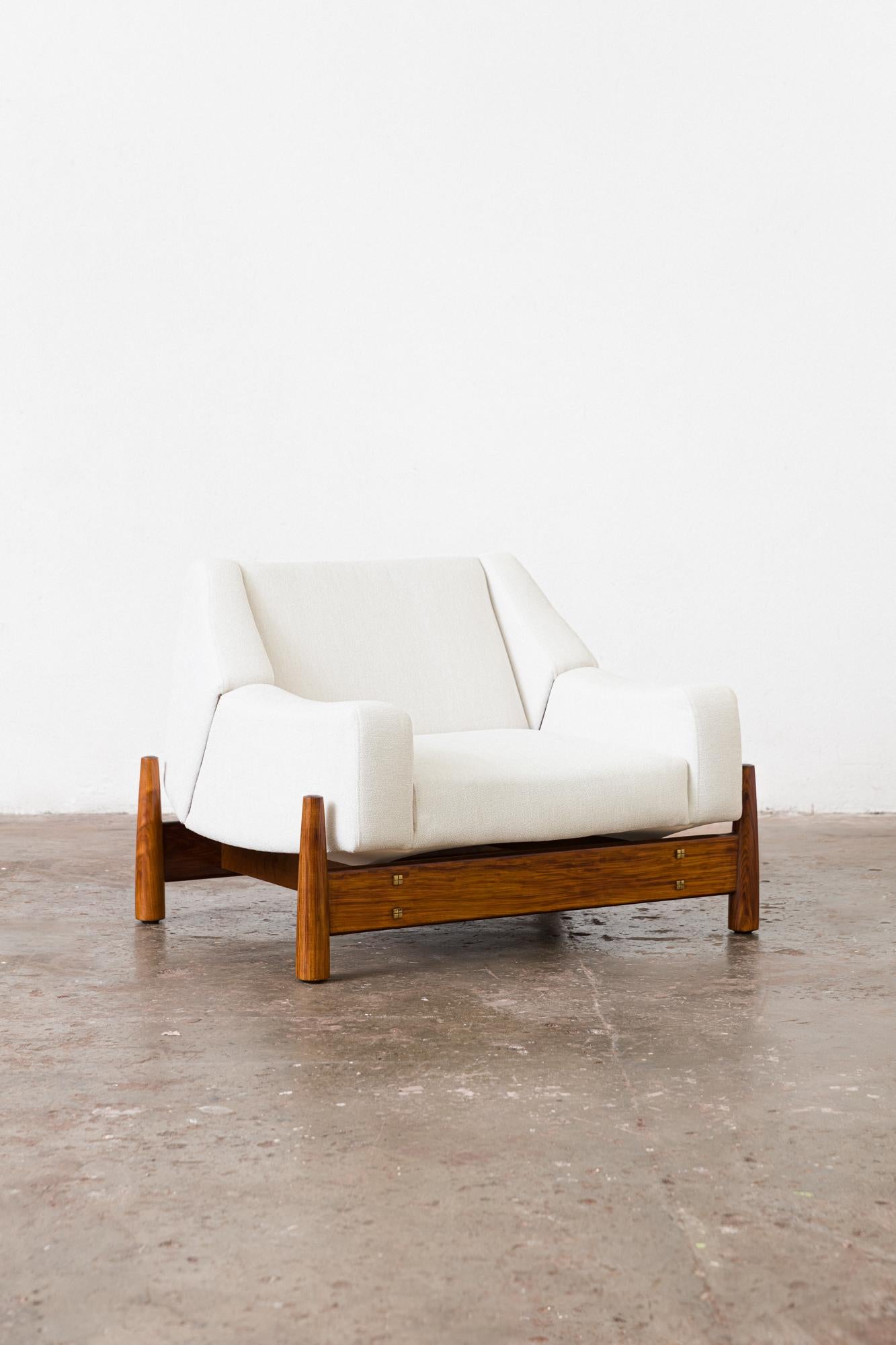 Pair of lounge chairs by Moveis Cimo