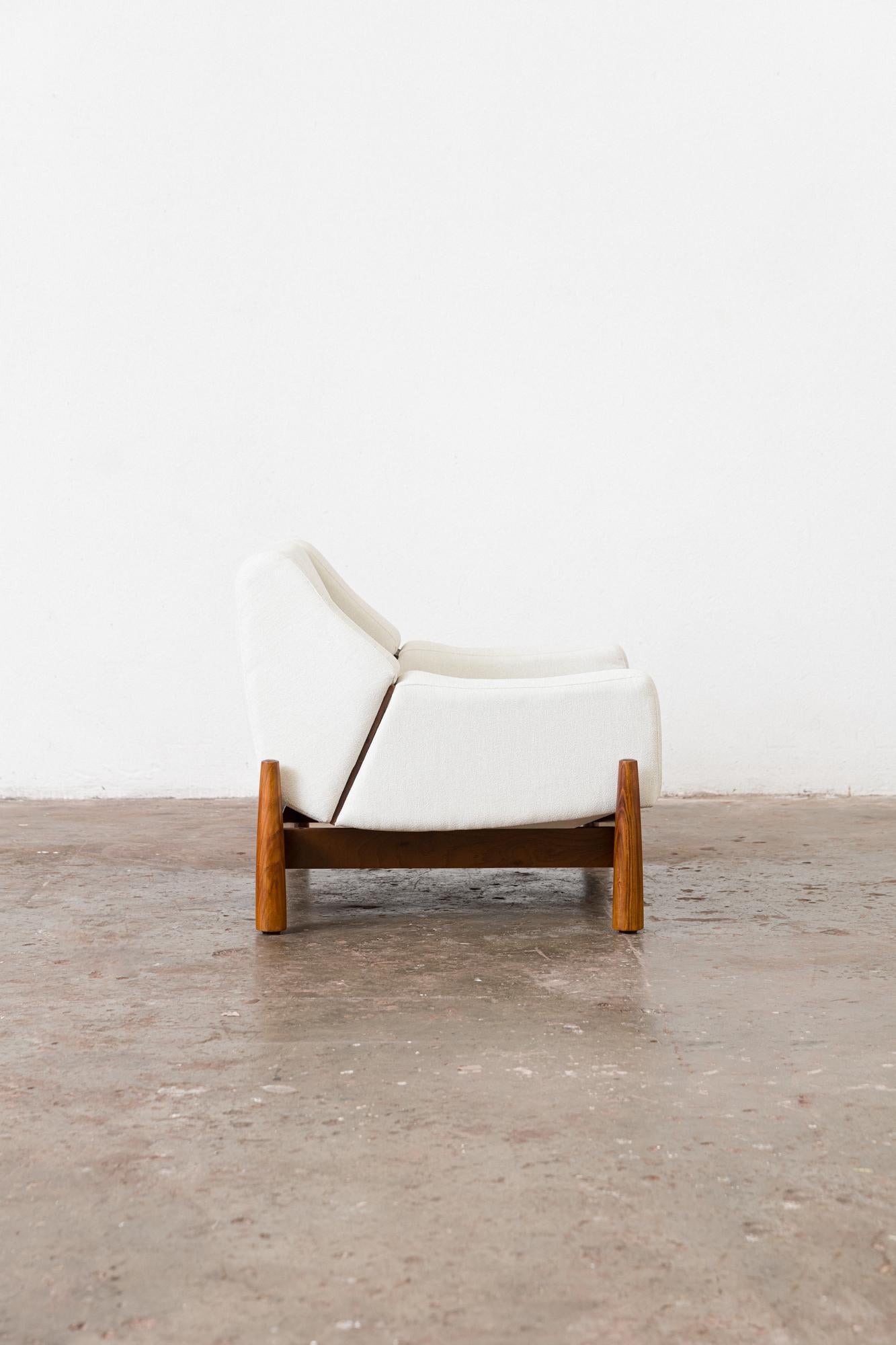 20th Century Lounge Chairs by Moveis Cimo For Sale