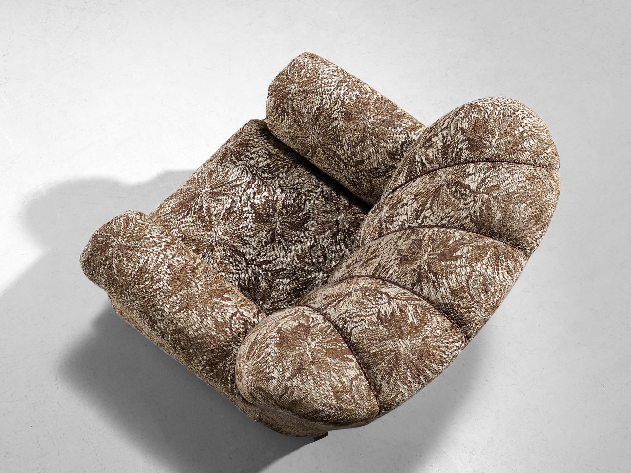 Lounge Chairs in Brown and Beige Floral Upholstery In Good Condition In Waalwijk, NL