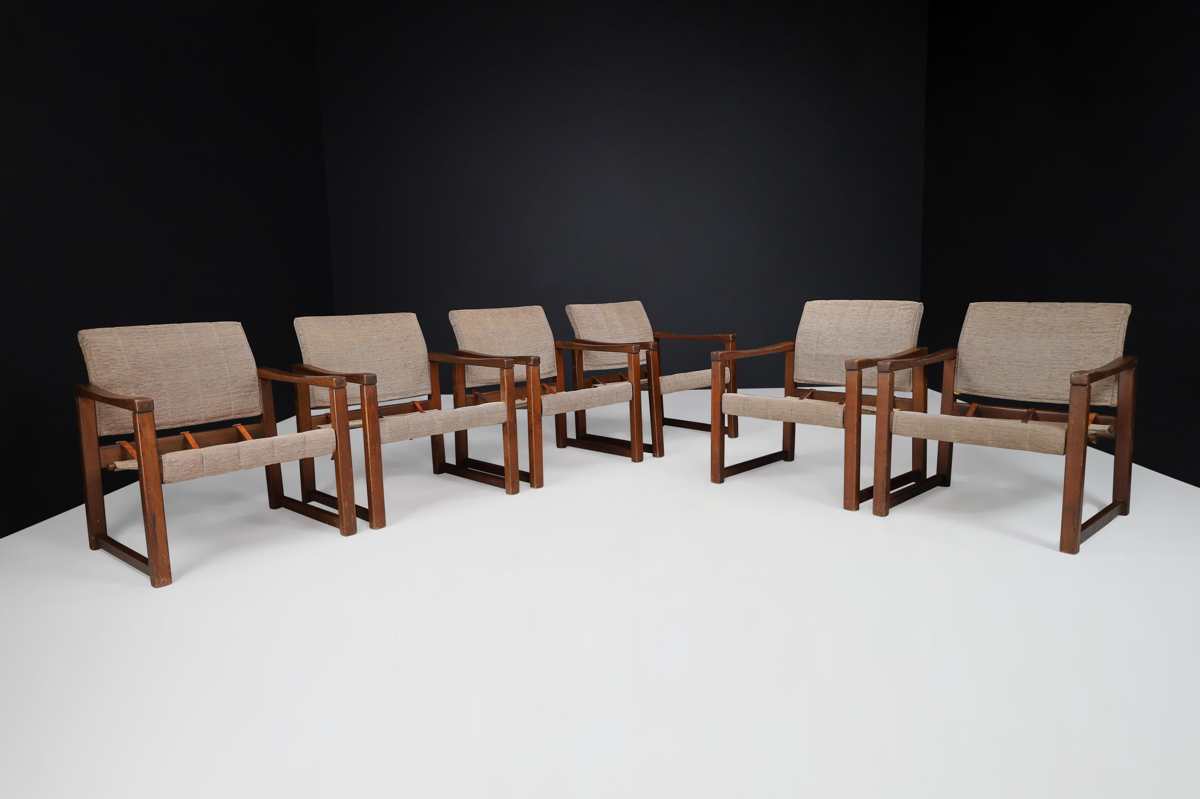 Chaises longues en pin et tissu de Karin Mobring, Suède, années 1970.

Karin Mobring a conçu ce fauteuil Ikea Classic Vintage Lounge en 1972. Il est fabriqué en bois de pin scandinave massif et en tissu original. Le design et l'aspect de cette