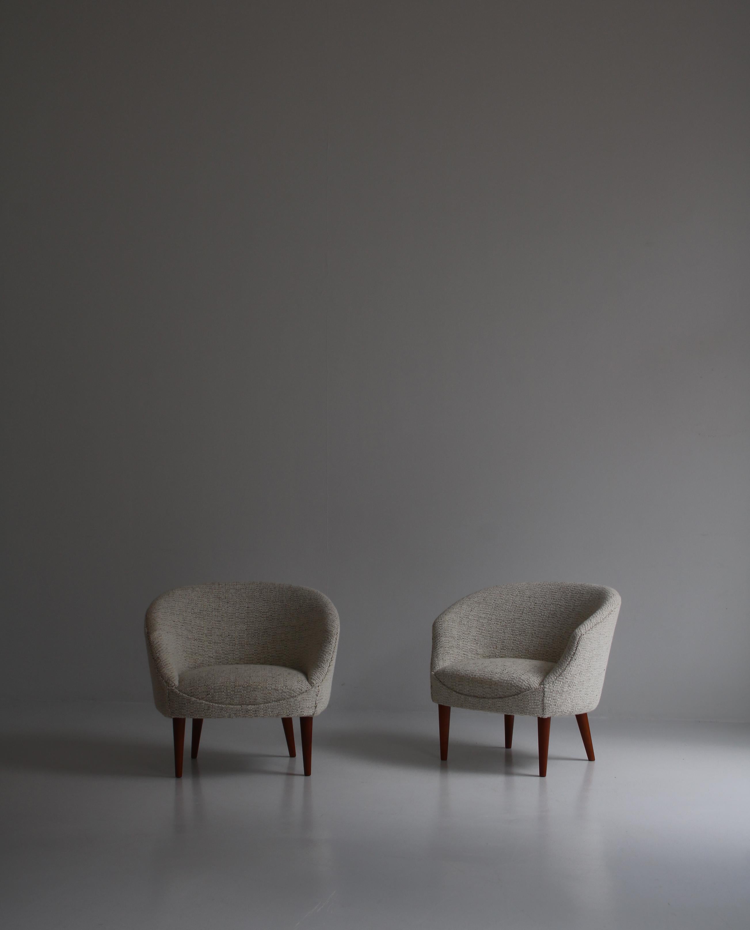 White Wool Lounge Chairs by 