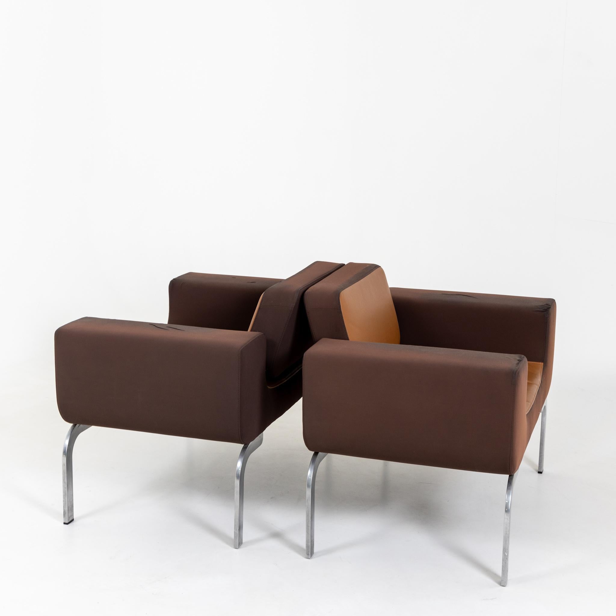 Late 20th Century Pair of Brown Lounge Chairs, Fabric and Metal, Italy 1970s For Sale