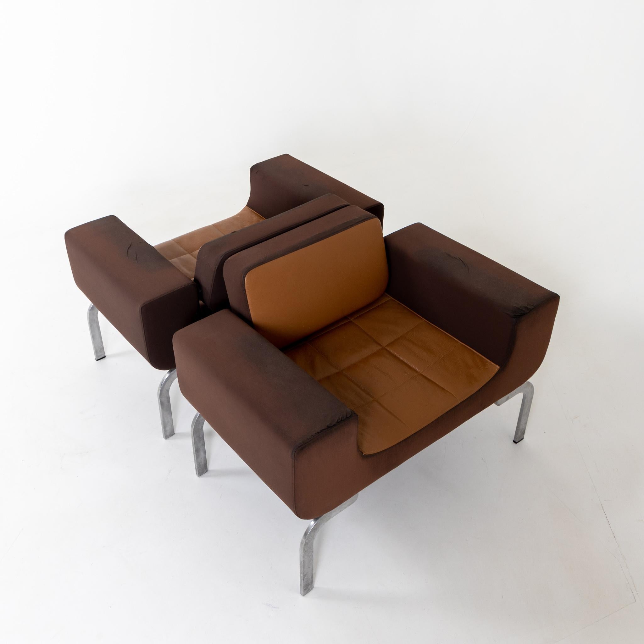 Pair of Brown Lounge Chairs, Fabric and Metal, Italy 1970s For Sale 1