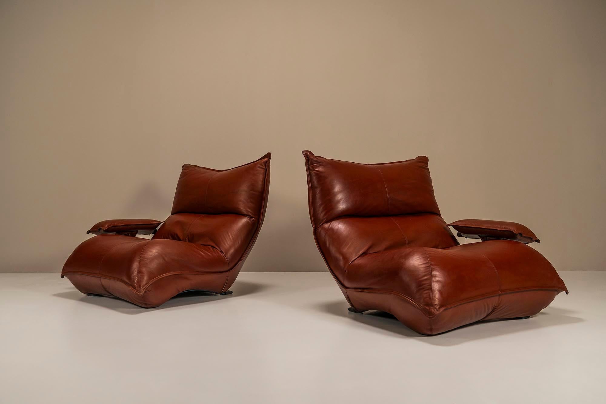 Lounge chairs model “Zinzolo” by Vittorio Varo for Plan.With the so-called “Zinzolo” project for Plan in the sixties, the Italian designer Vittorio Varo took a radically different direction from what people expected from a lounge chair. The design