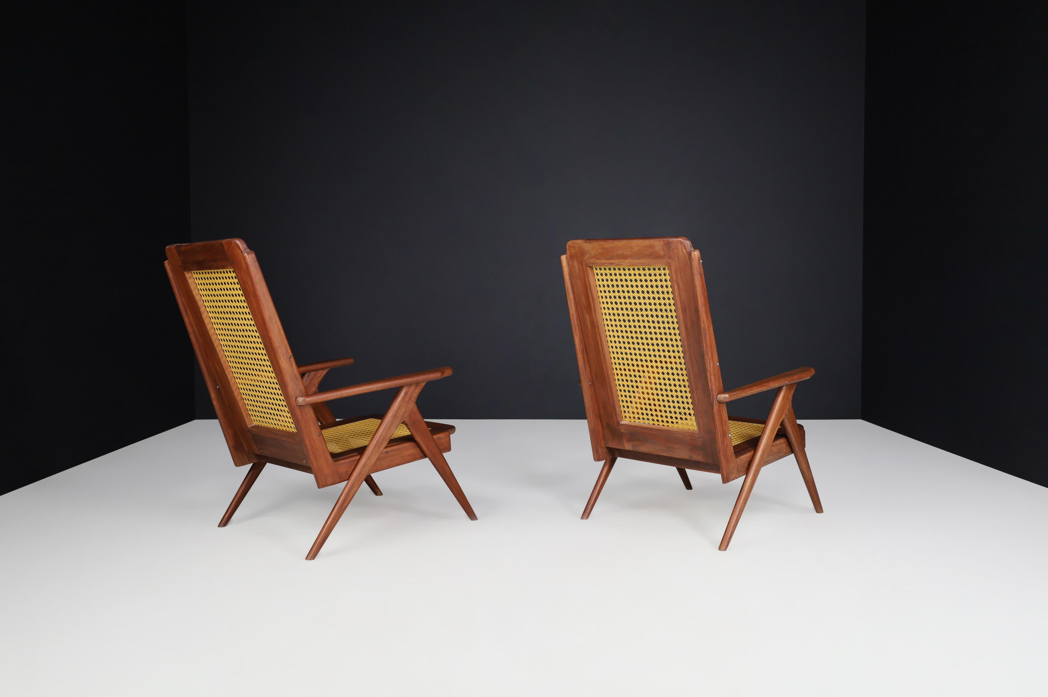 Loungesessel aus Hartholz mit Struktur und Webbing, Frankreich 1950er Jahre im Zustand „Gut“ im Angebot in Almelo, NL