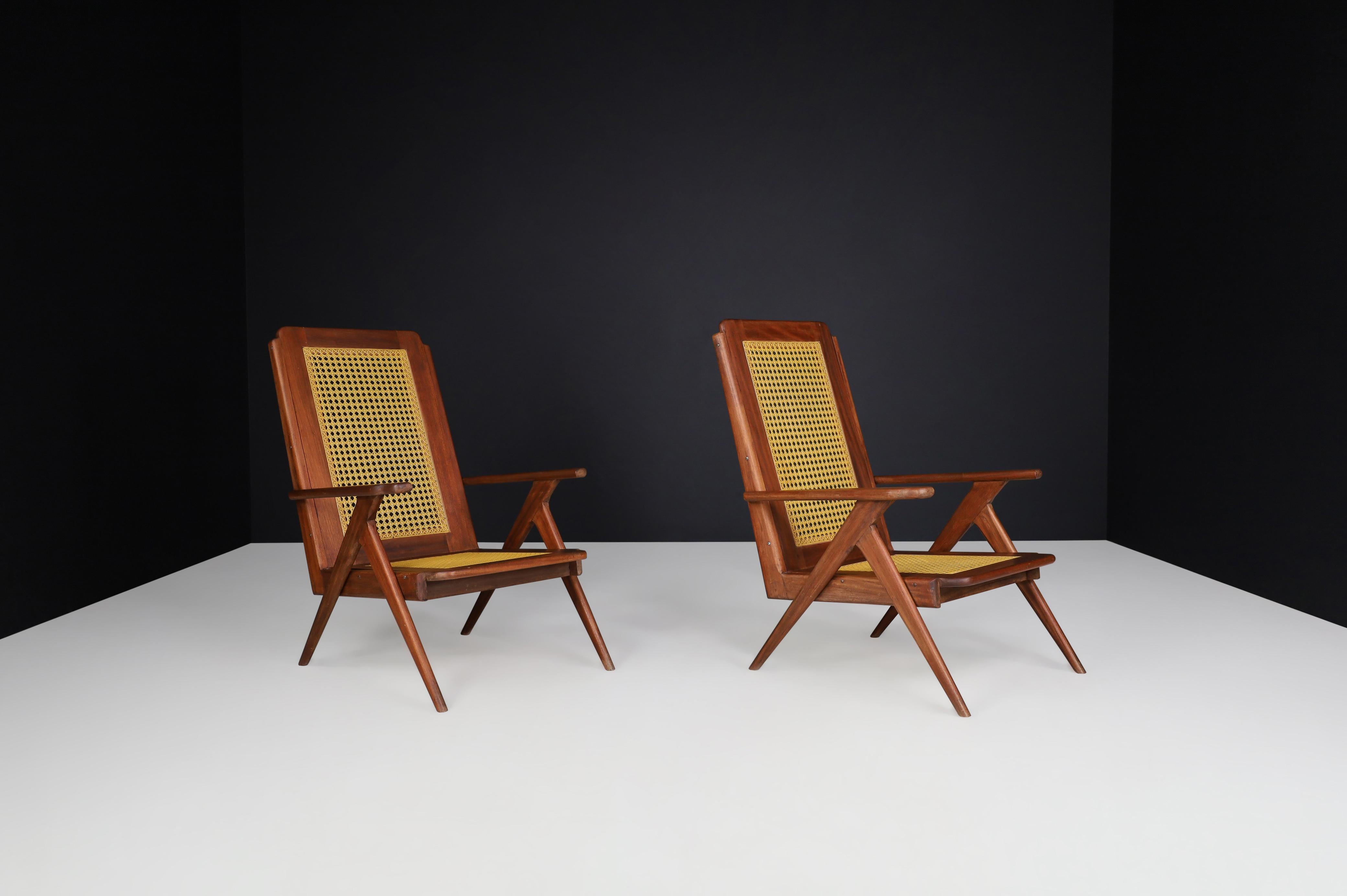 Loungesessel aus Hartholz mit Struktur und Webbing, Frankreich 1950er Jahre (20. Jahrhundert) im Angebot
