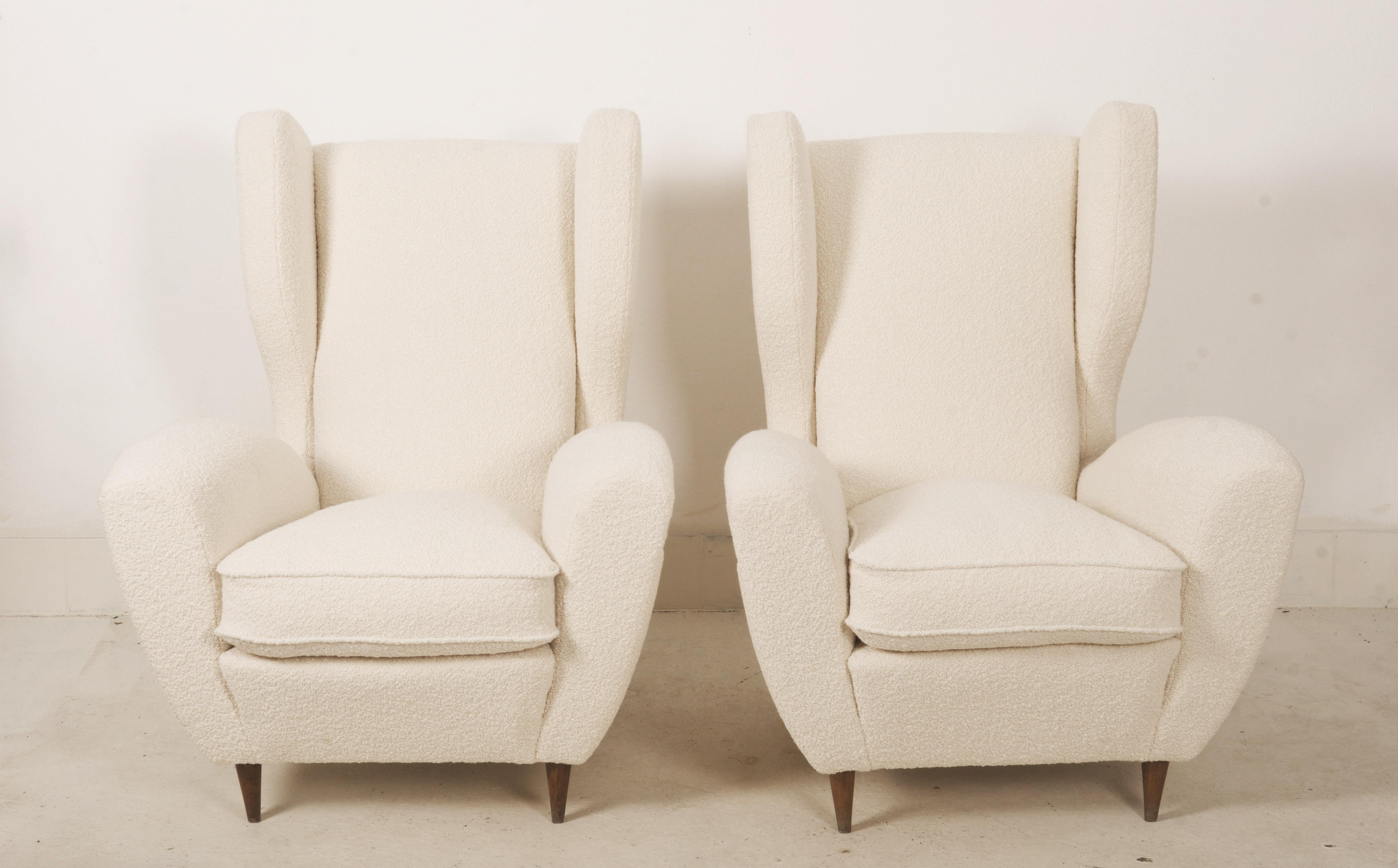 Sillas Lounge o Wingback en Bouclé Crema by Melchiorre Bega en venta 2